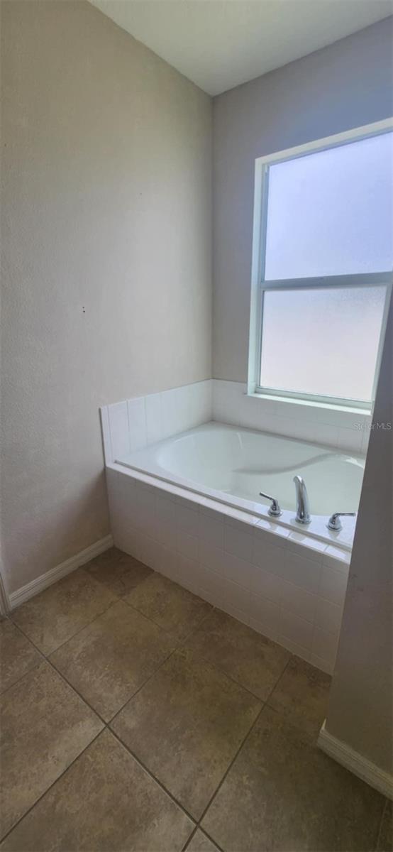 130 HIGHLAND MEADOWS ST