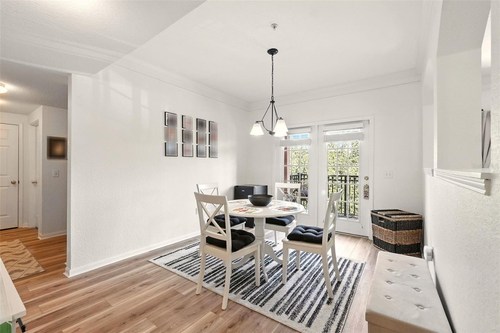 211 LONGVIEW AVE #306