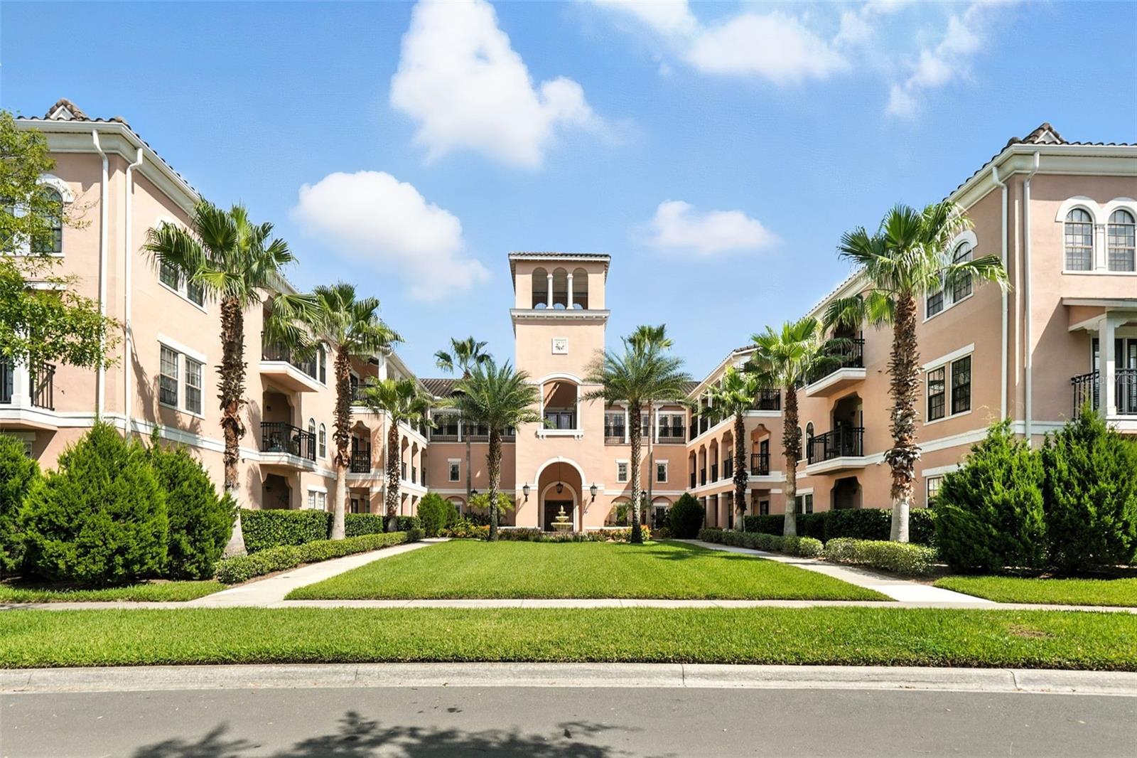 211 LONGVIEW AVE #306