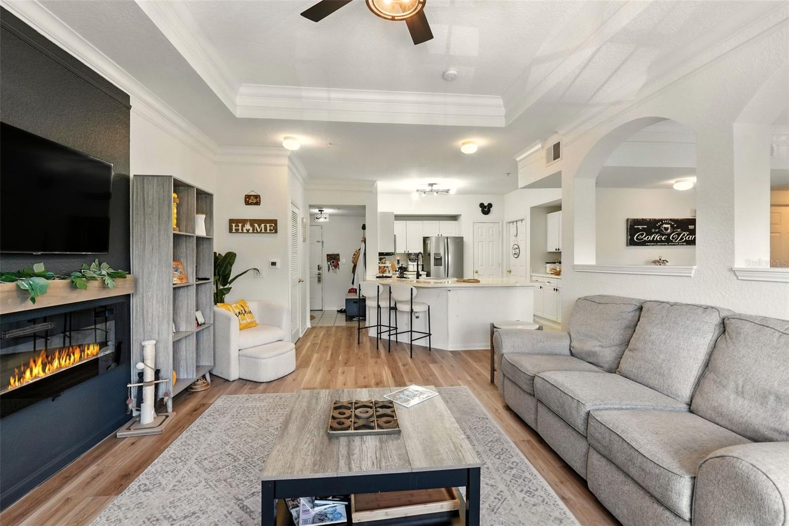 211 LONGVIEW AVE #306