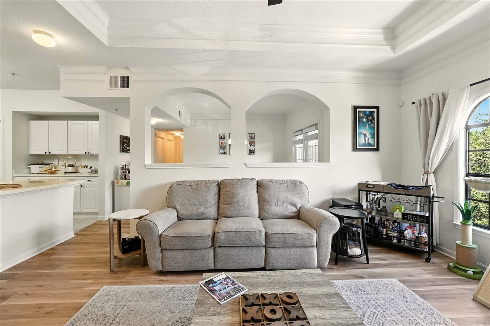 211 LONGVIEW AVE #306