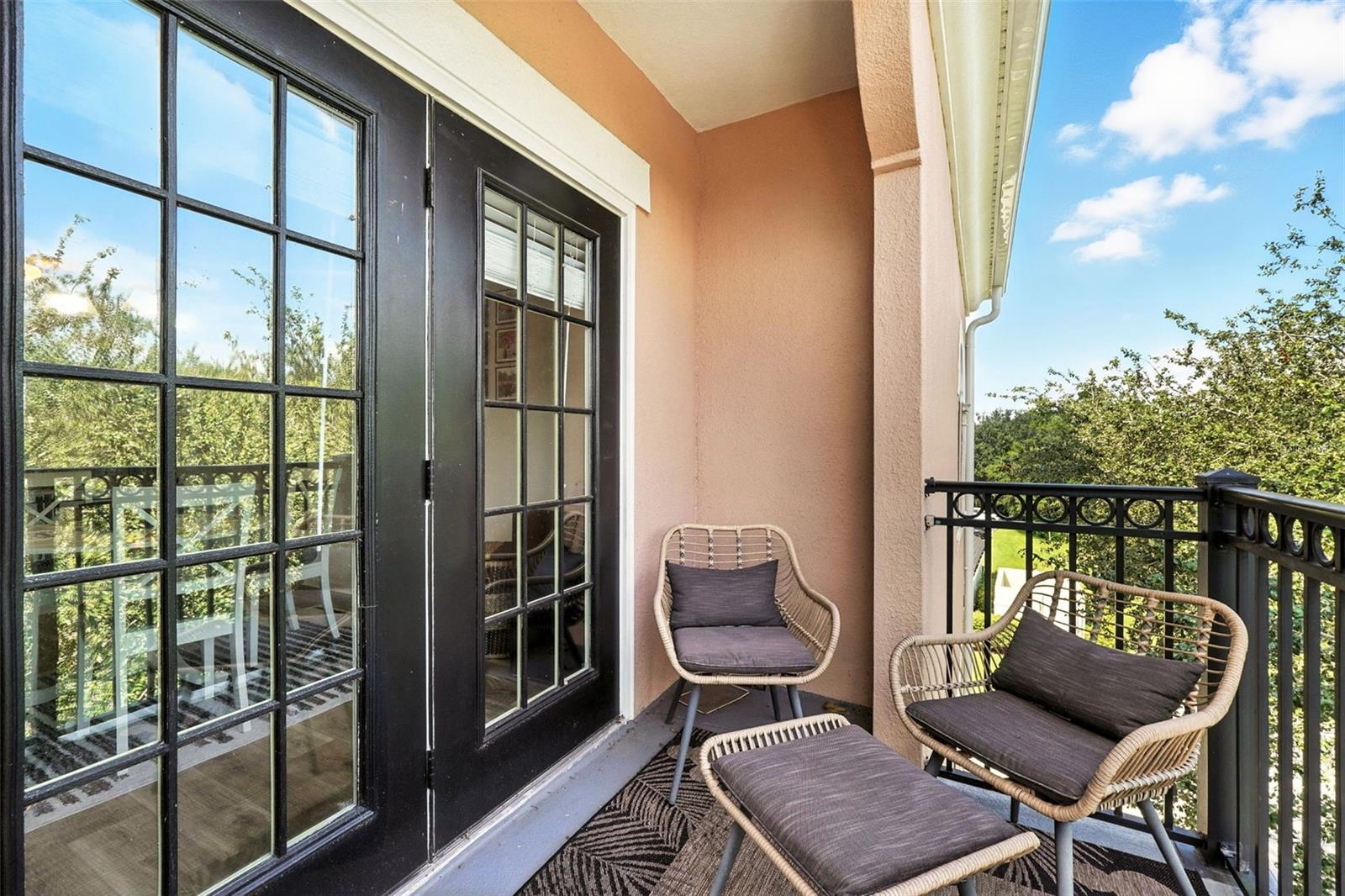 211 LONGVIEW AVE #306