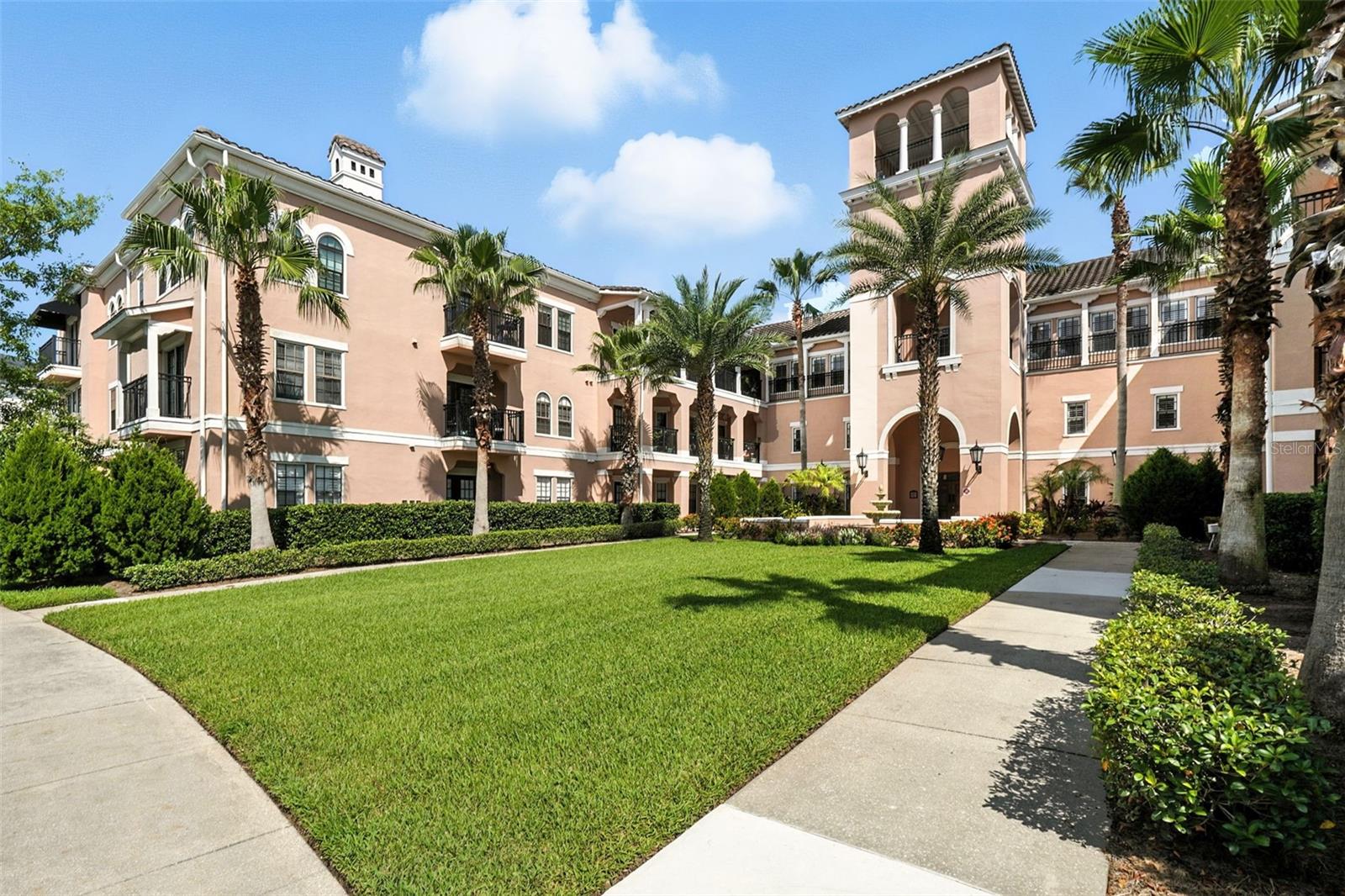 211 LONGVIEW AVE #306