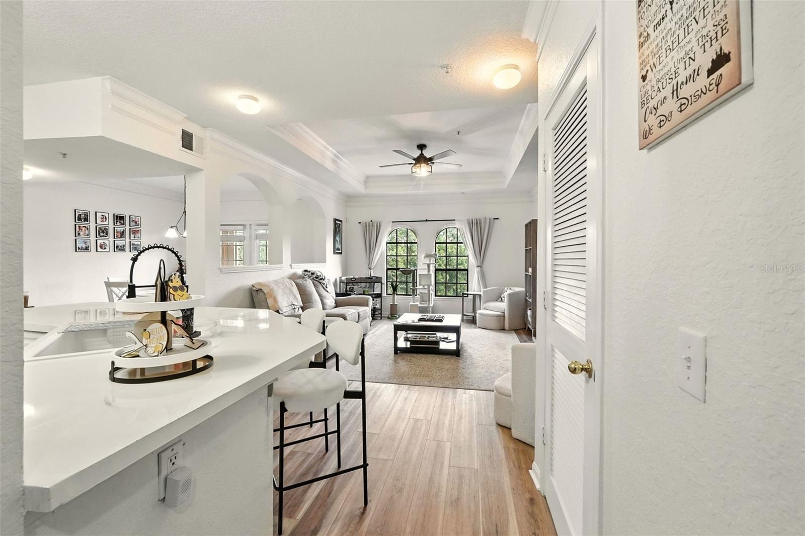 211 LONGVIEW AVE #306