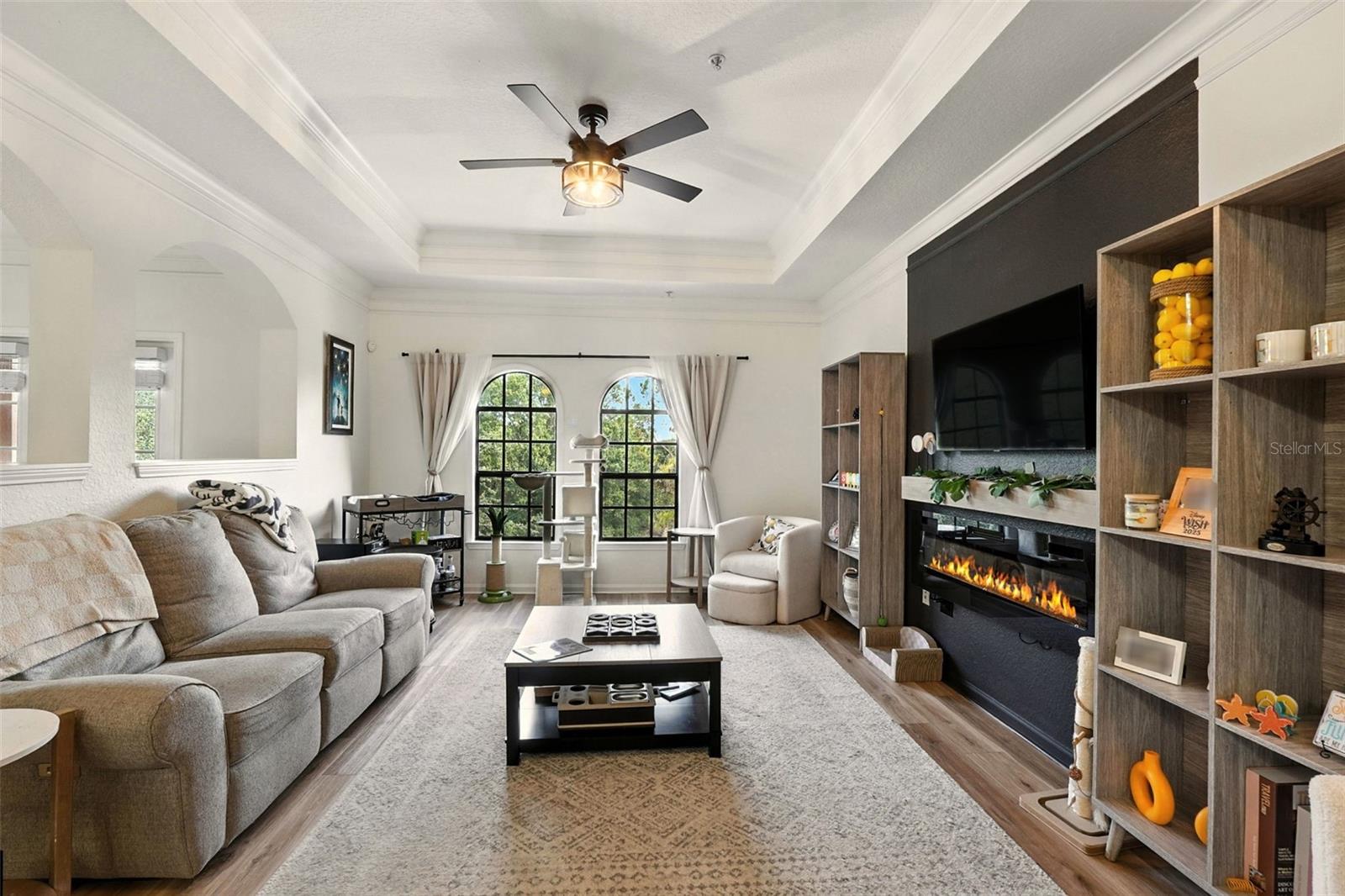 211 LONGVIEW AVE #306