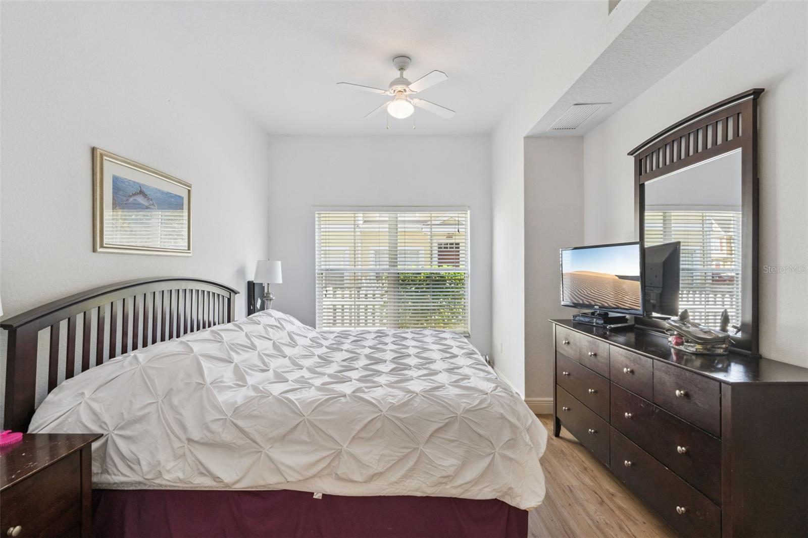 4564 YELLOWGOLD RD E #106