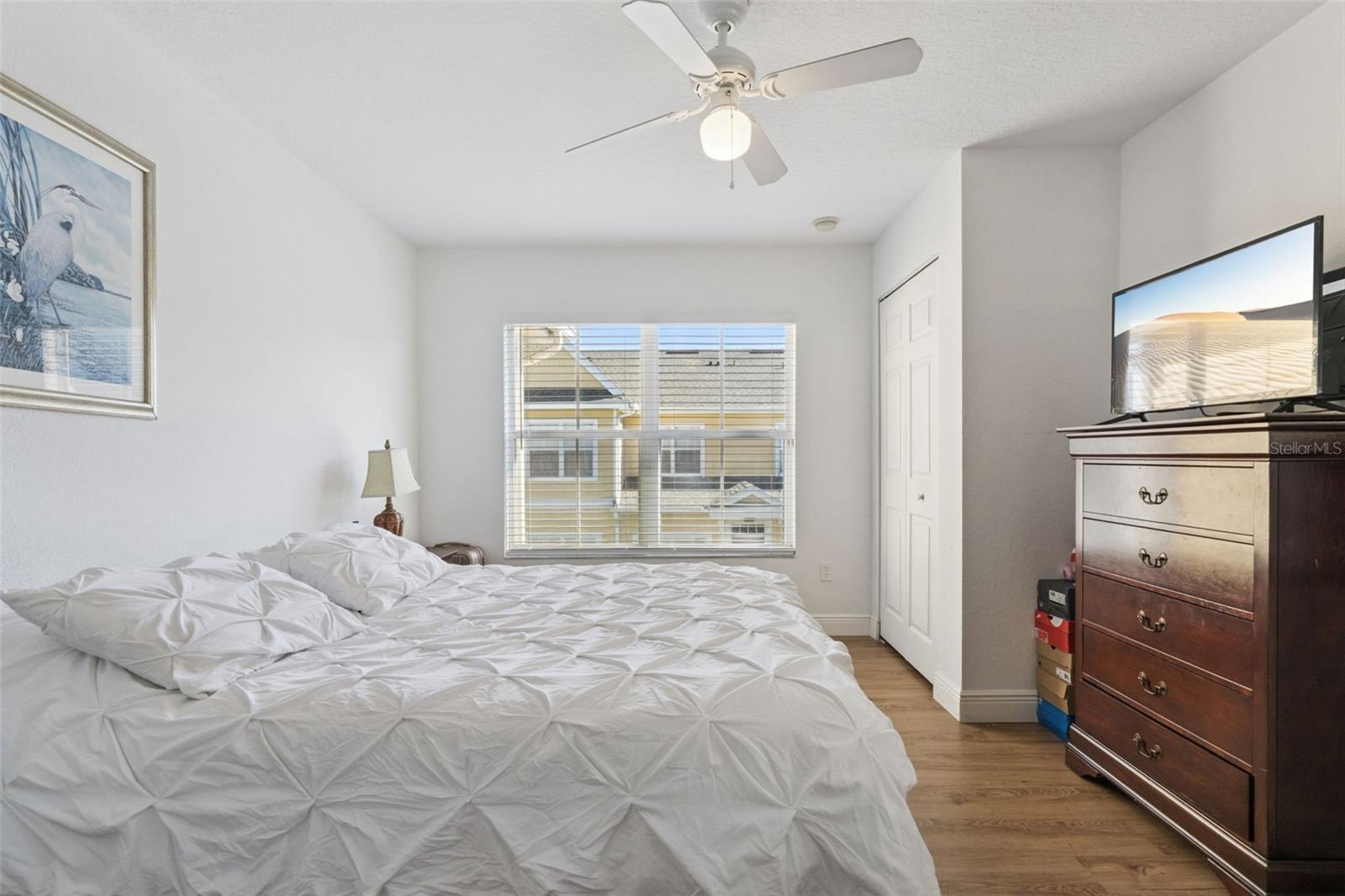 4564 YELLOWGOLD RD E #106