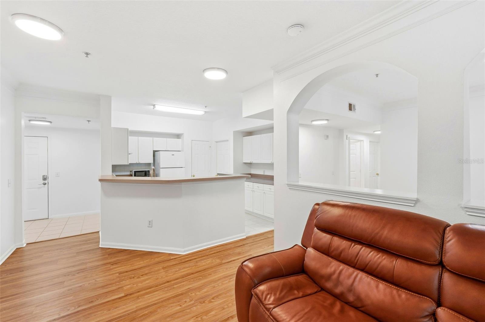 231 GOLDENRAIN DR #101