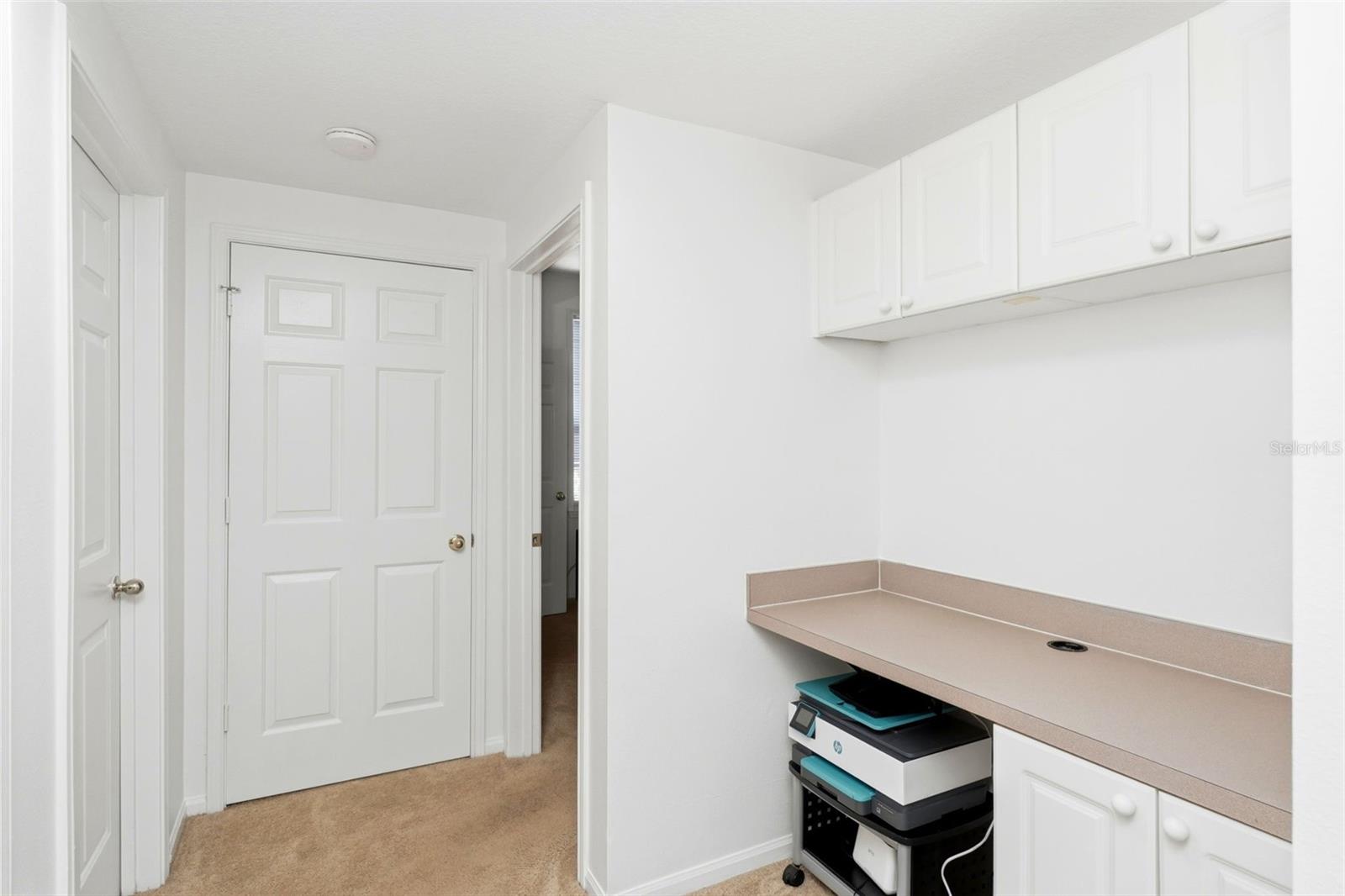 231 GOLDENRAIN DR #101