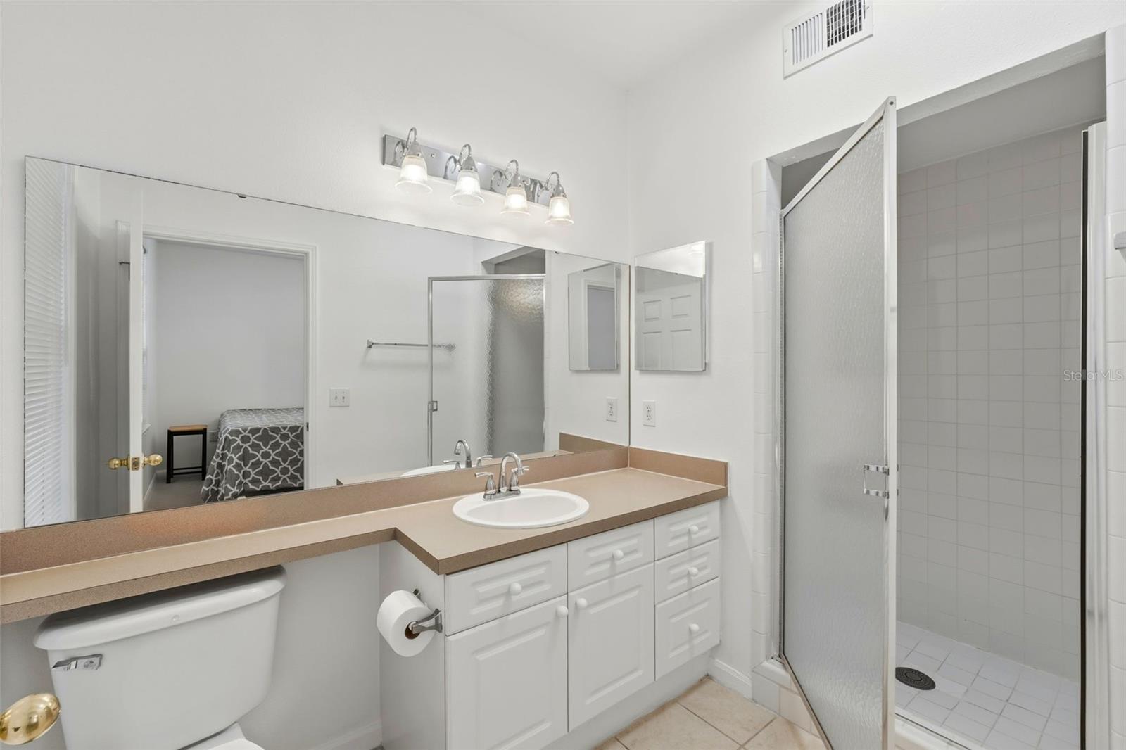 231 GOLDENRAIN DR #101