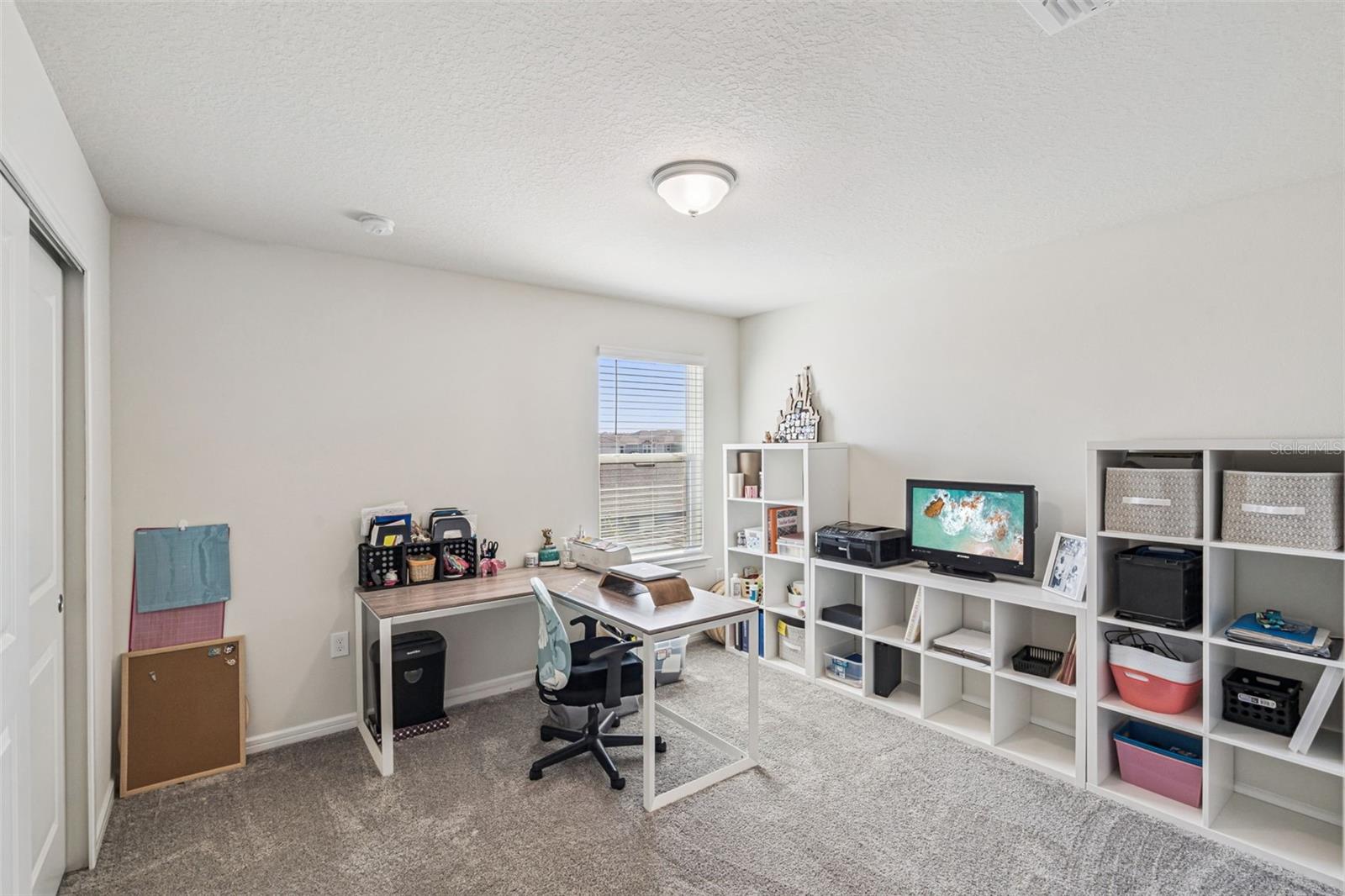 2210 LOVELY LN