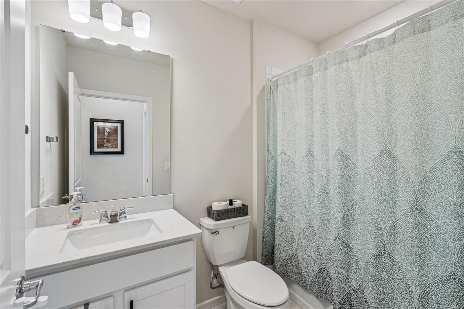 2210 LOVELY LN