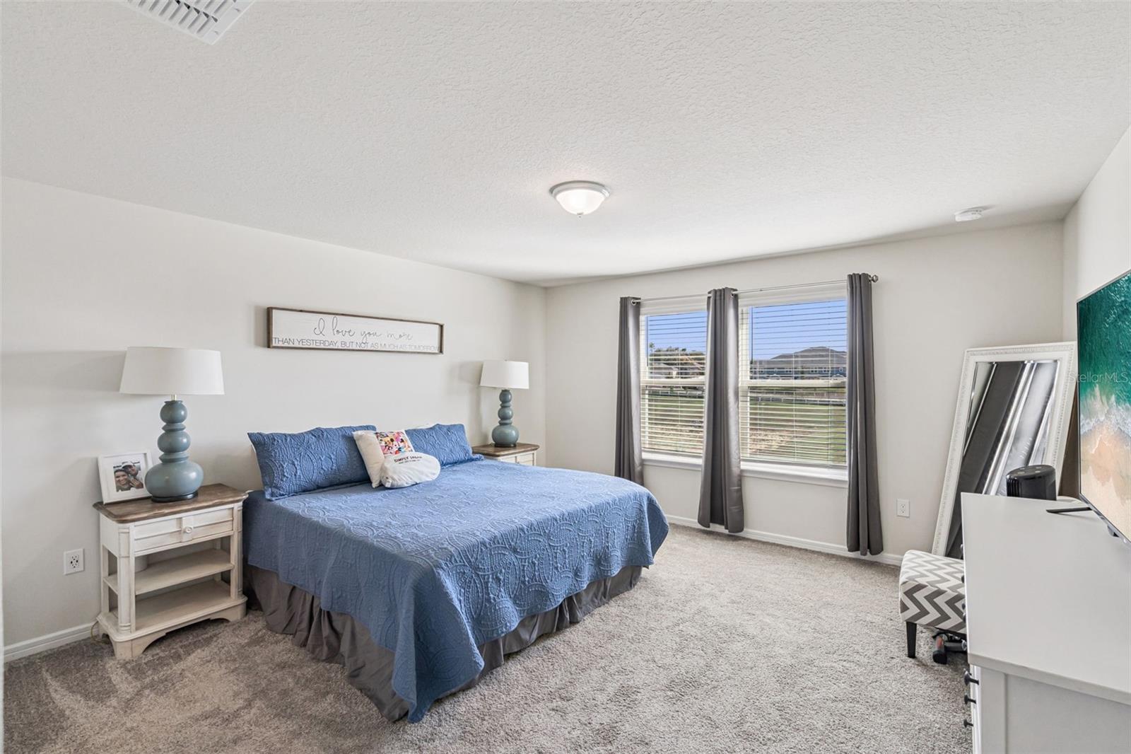2210 LOVELY LN