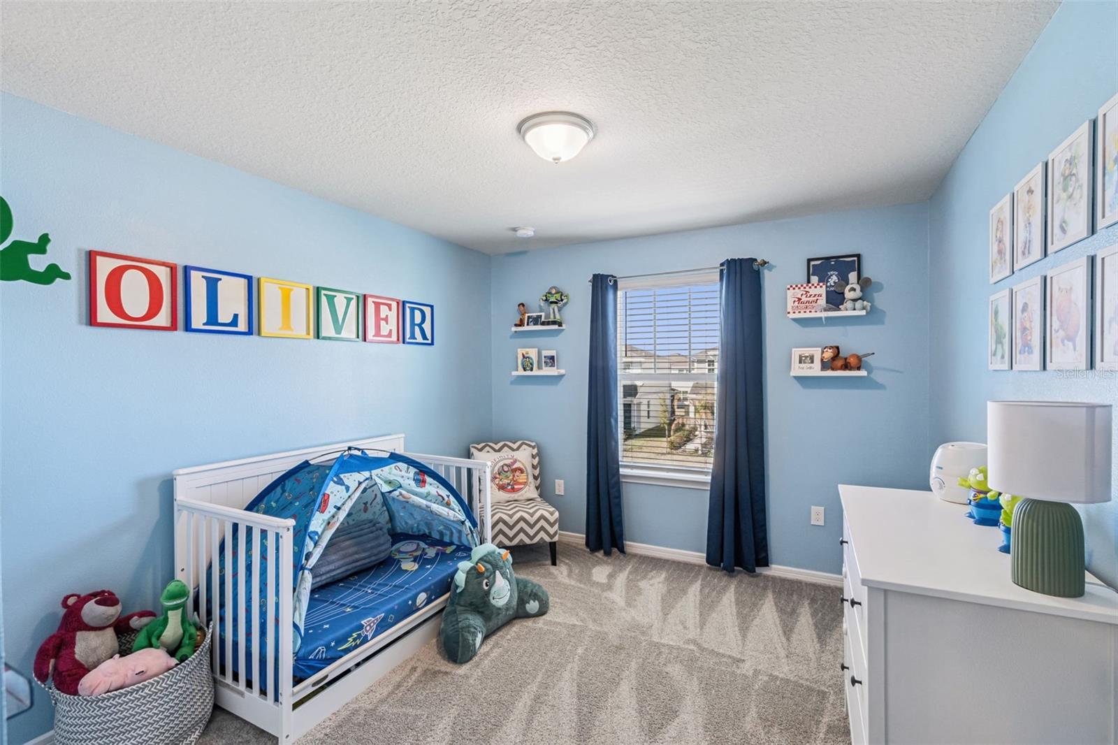 2210 LOVELY LN