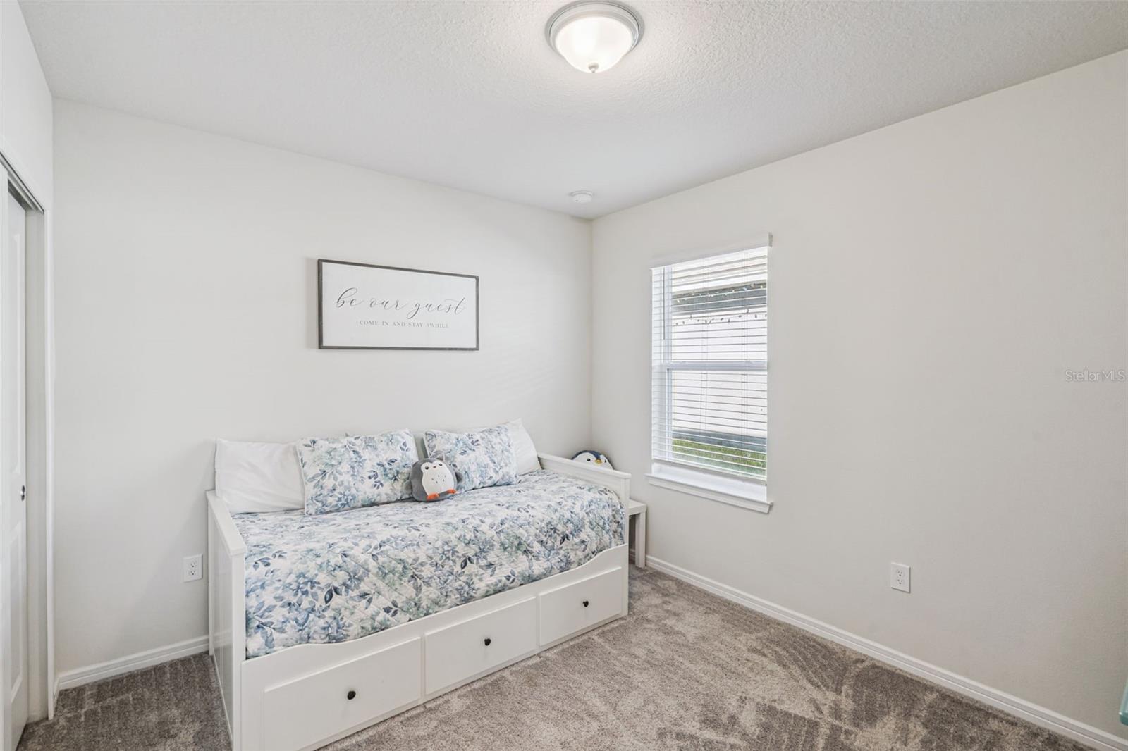 2210 LOVELY LN
