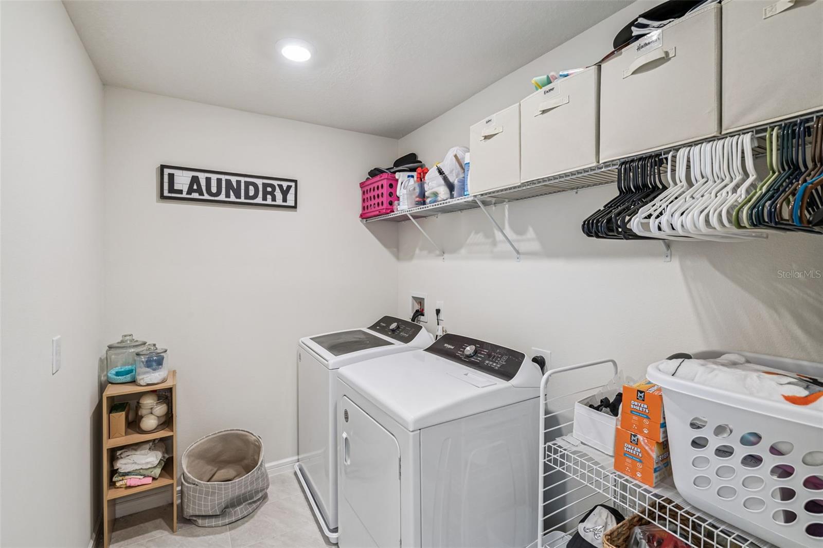 2210 LOVELY LN