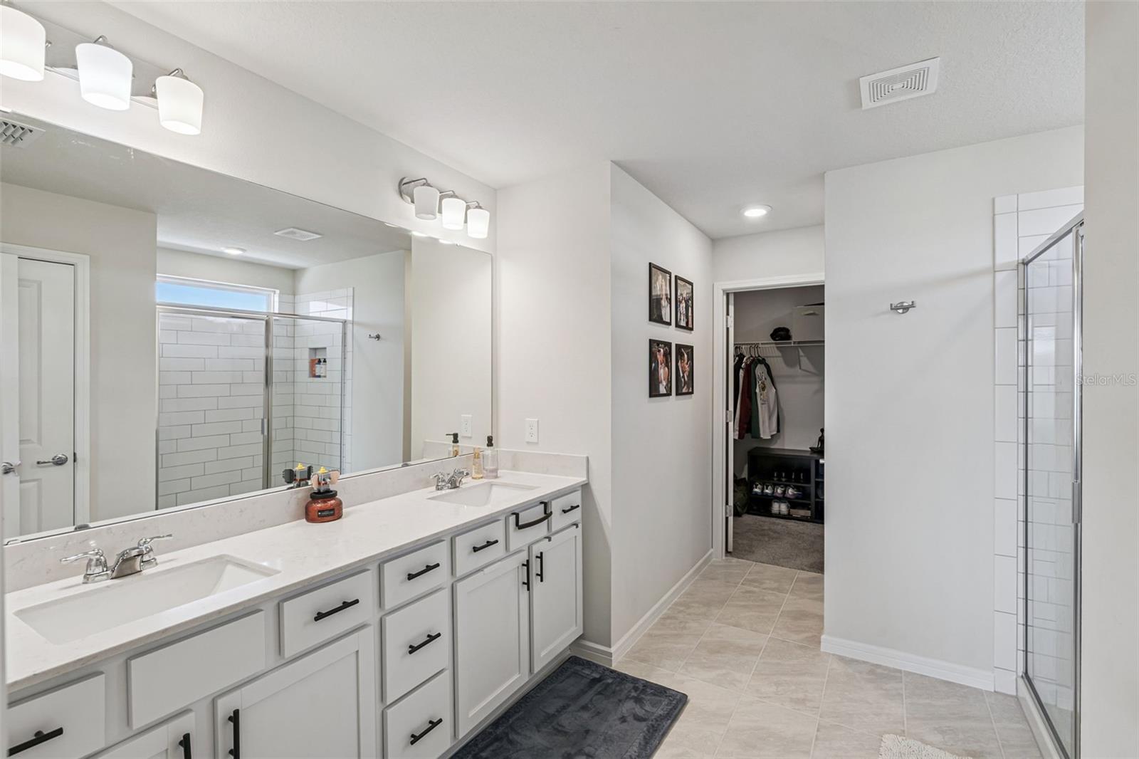 2210 LOVELY LN