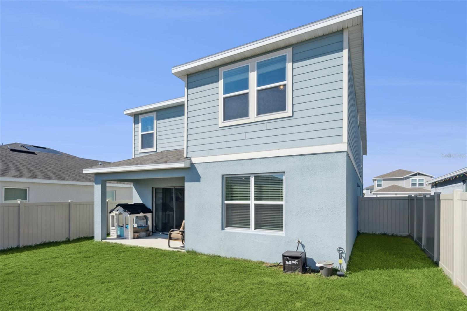 2210 LOVELY LN