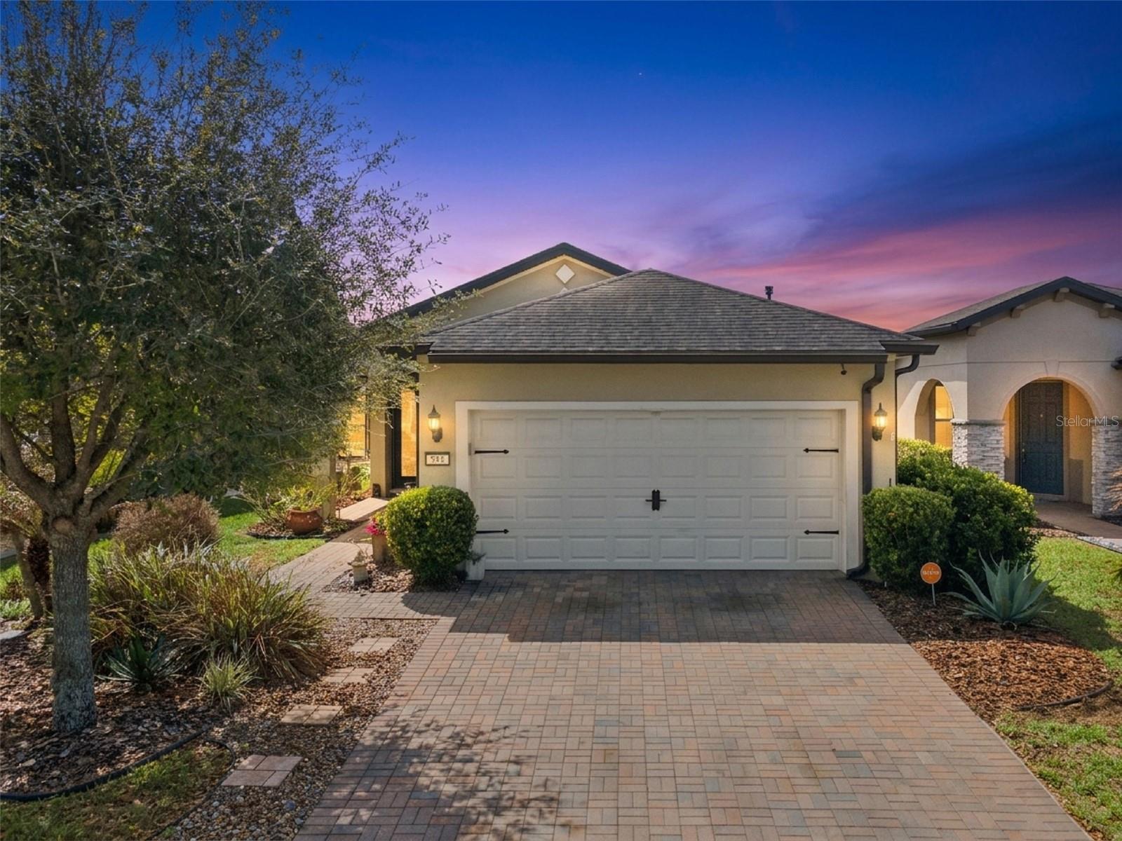 545 CANTABRIA DR