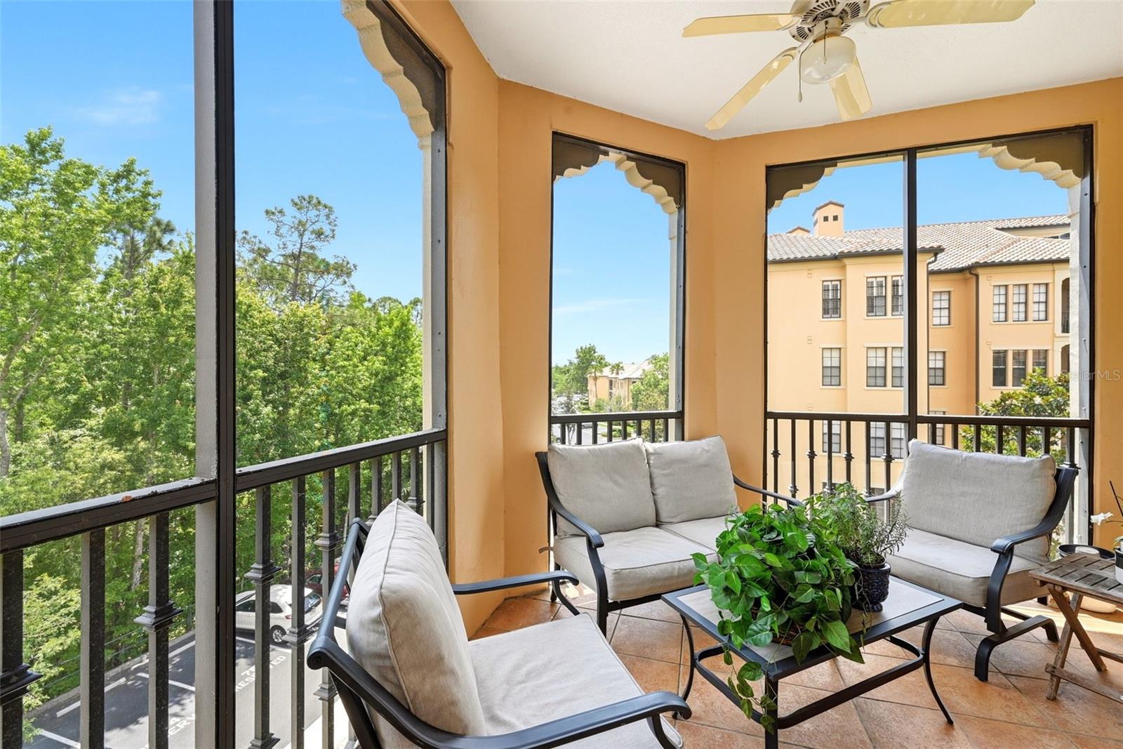 501 MIRASOL CIR #402