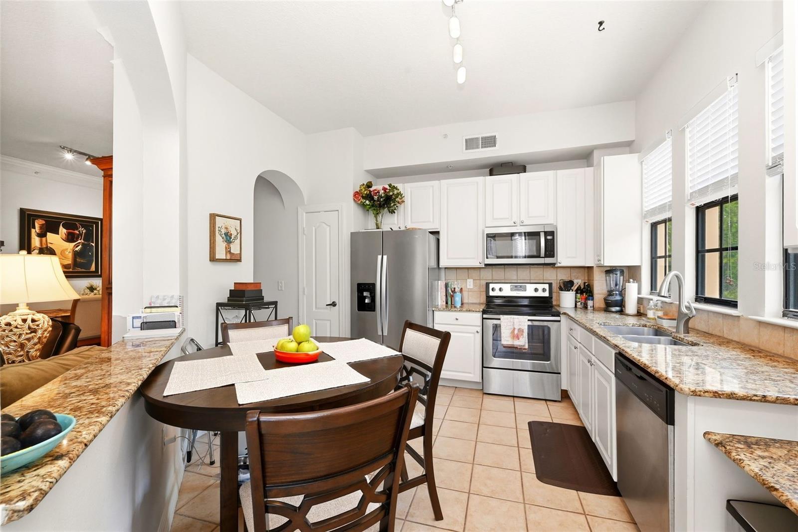 501 MIRASOL CIR #402