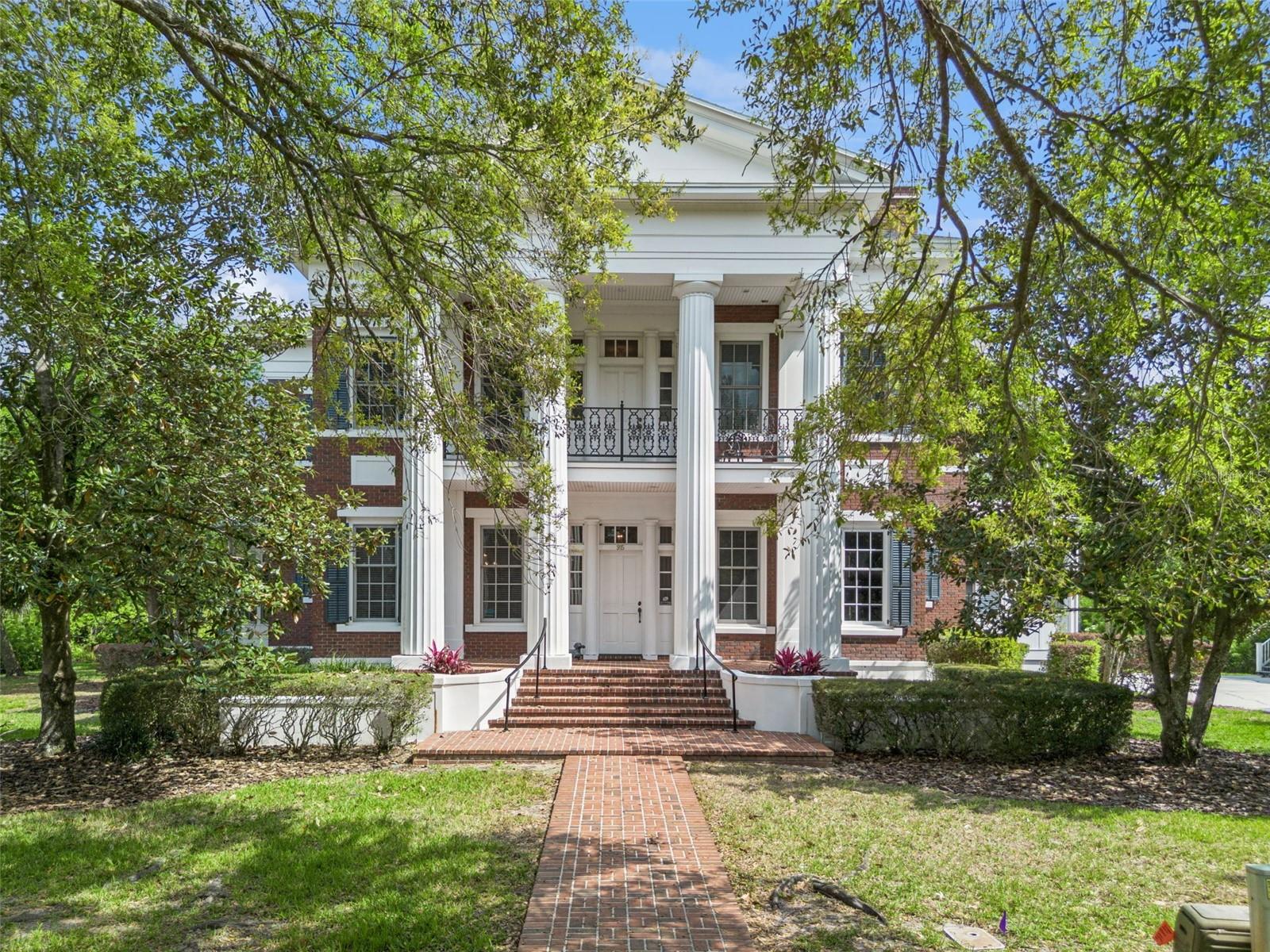 915 WESTPARK DR