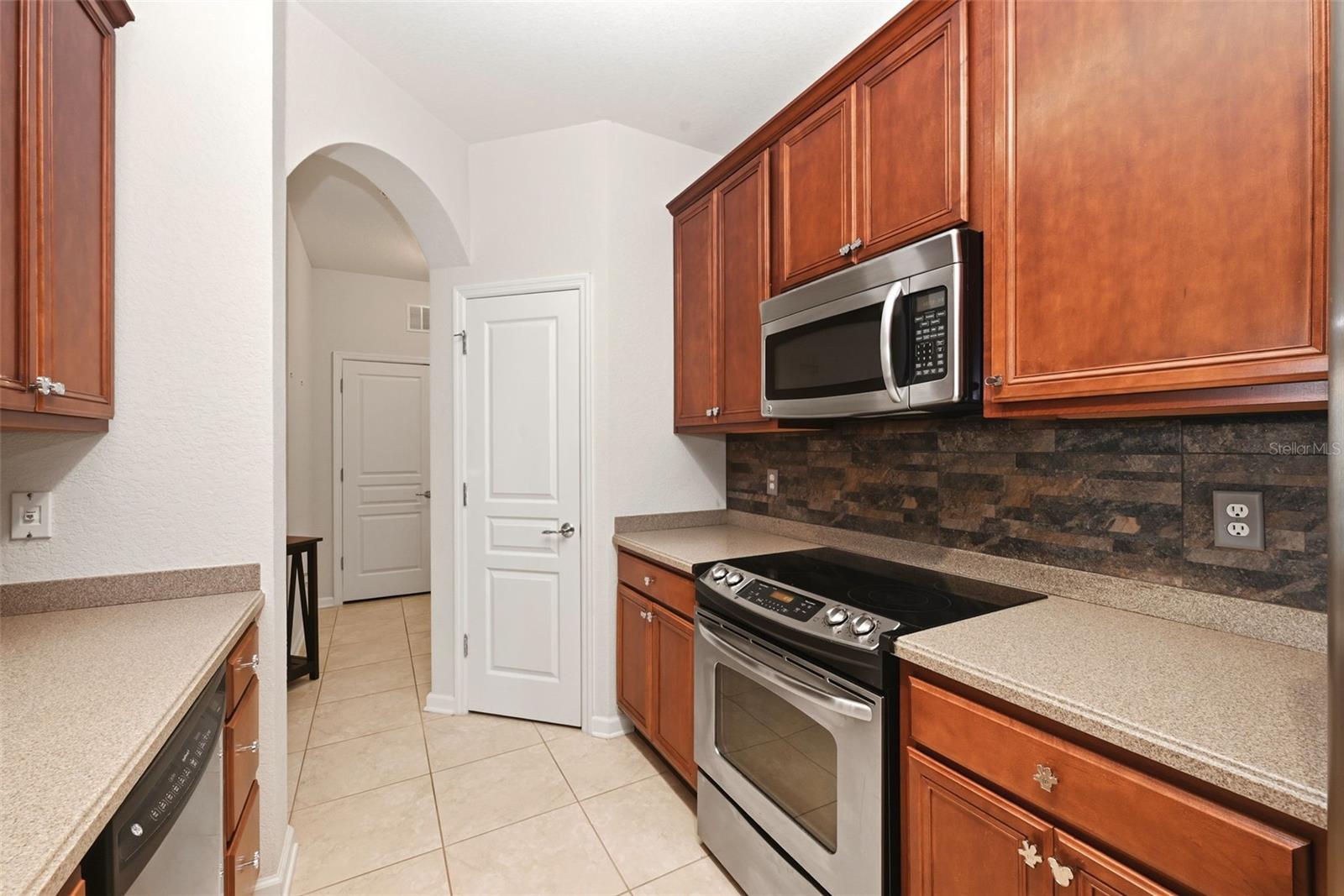 8252 CIVITA DR #202