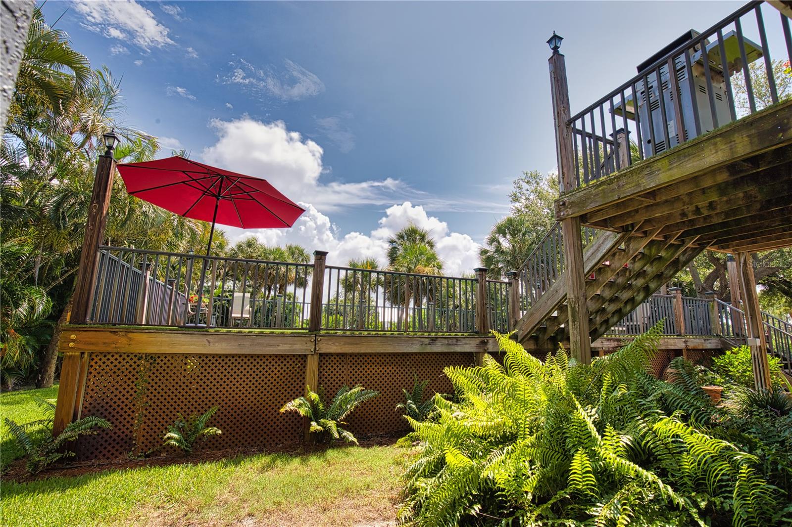 10110 CREEKSIDE DR