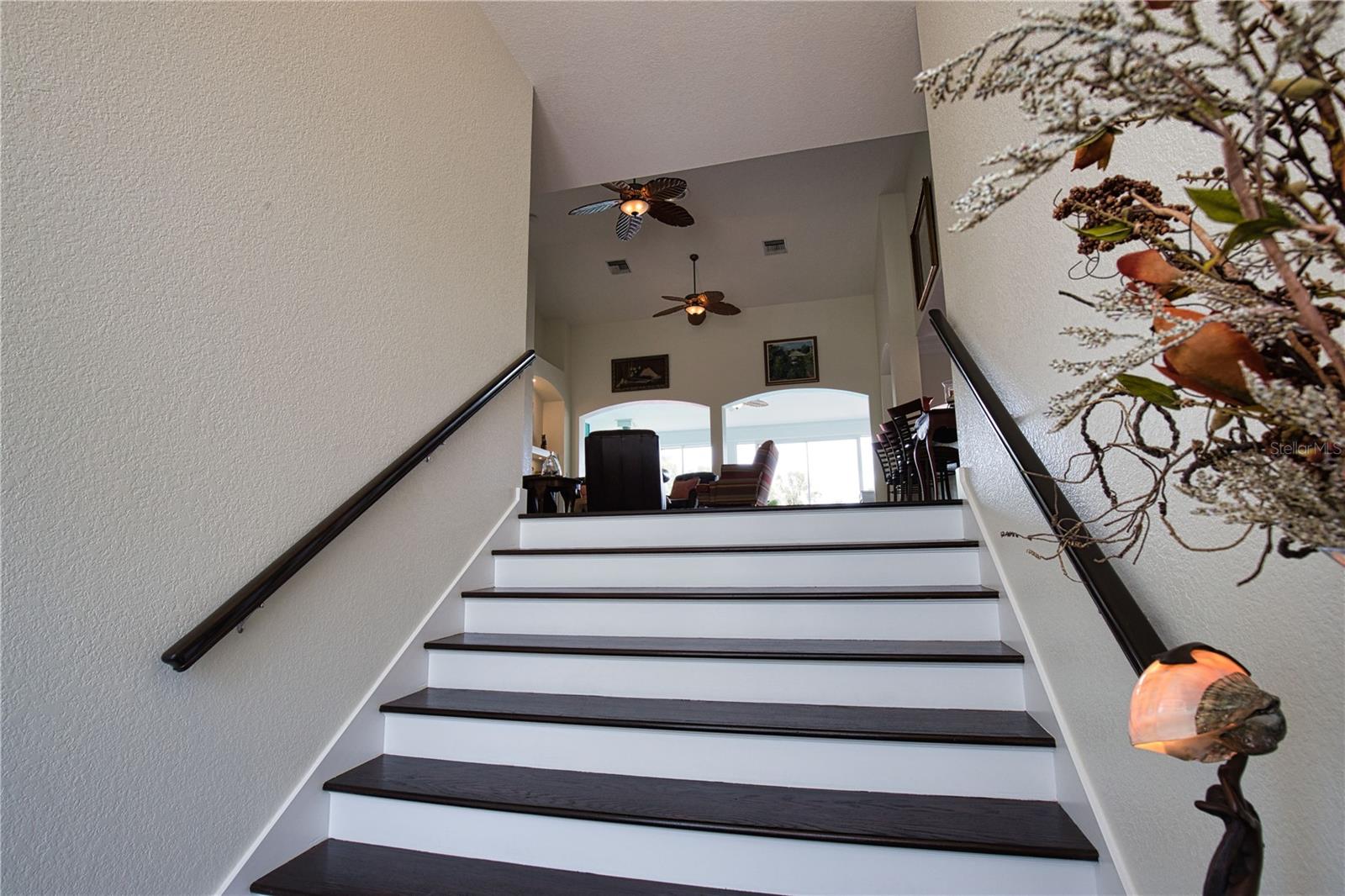 10110 CREEKSIDE DR