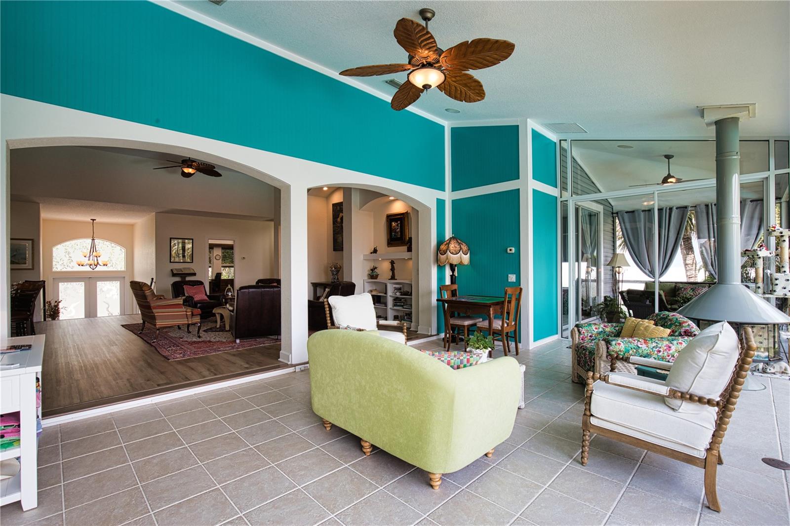 10110 CREEKSIDE DR