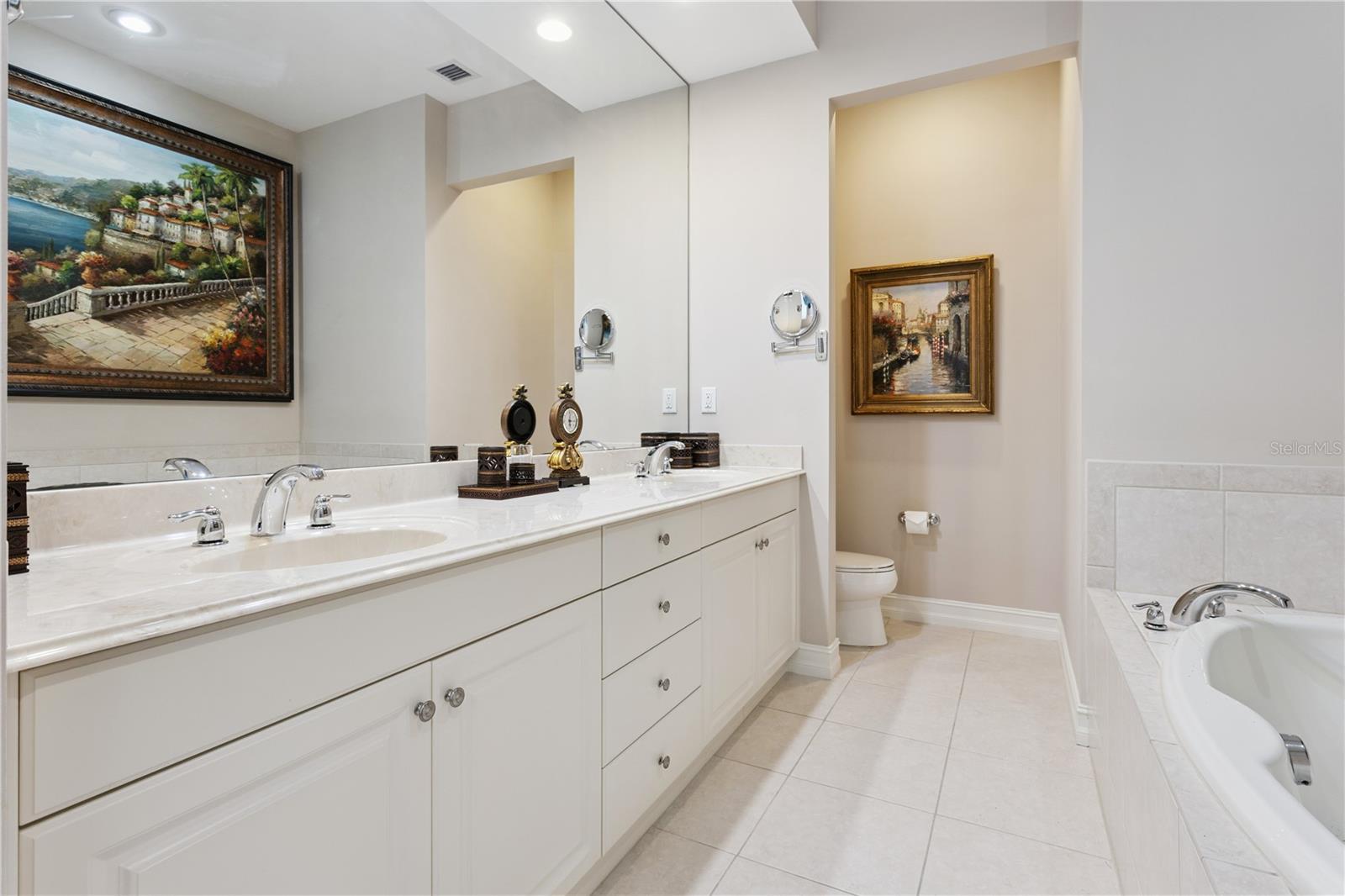 762 CELEBRATION AVE #2201
