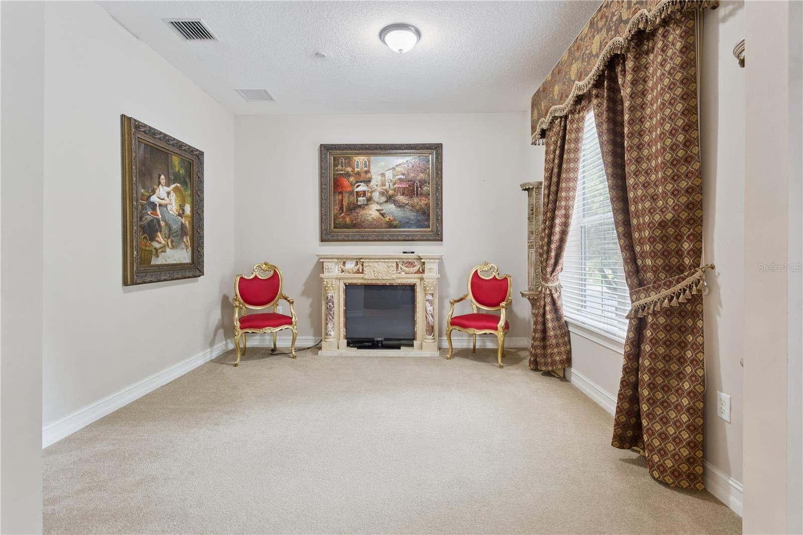 762 CELEBRATION AVE #2201