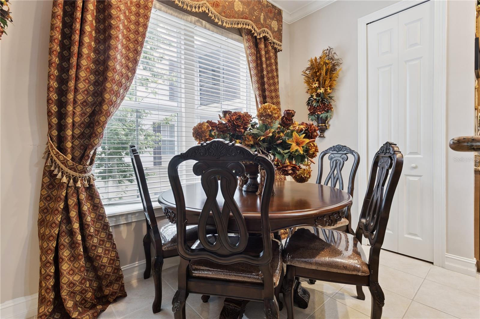 762 CELEBRATION AVE #2201