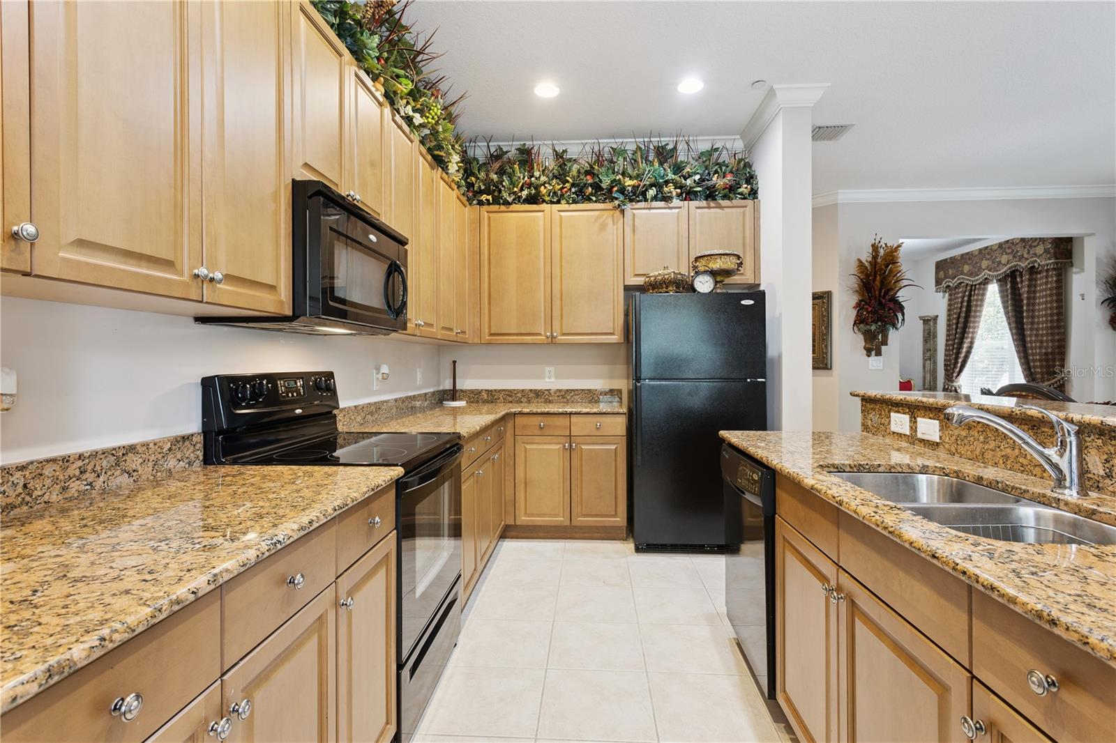 762 CELEBRATION AVE #2201