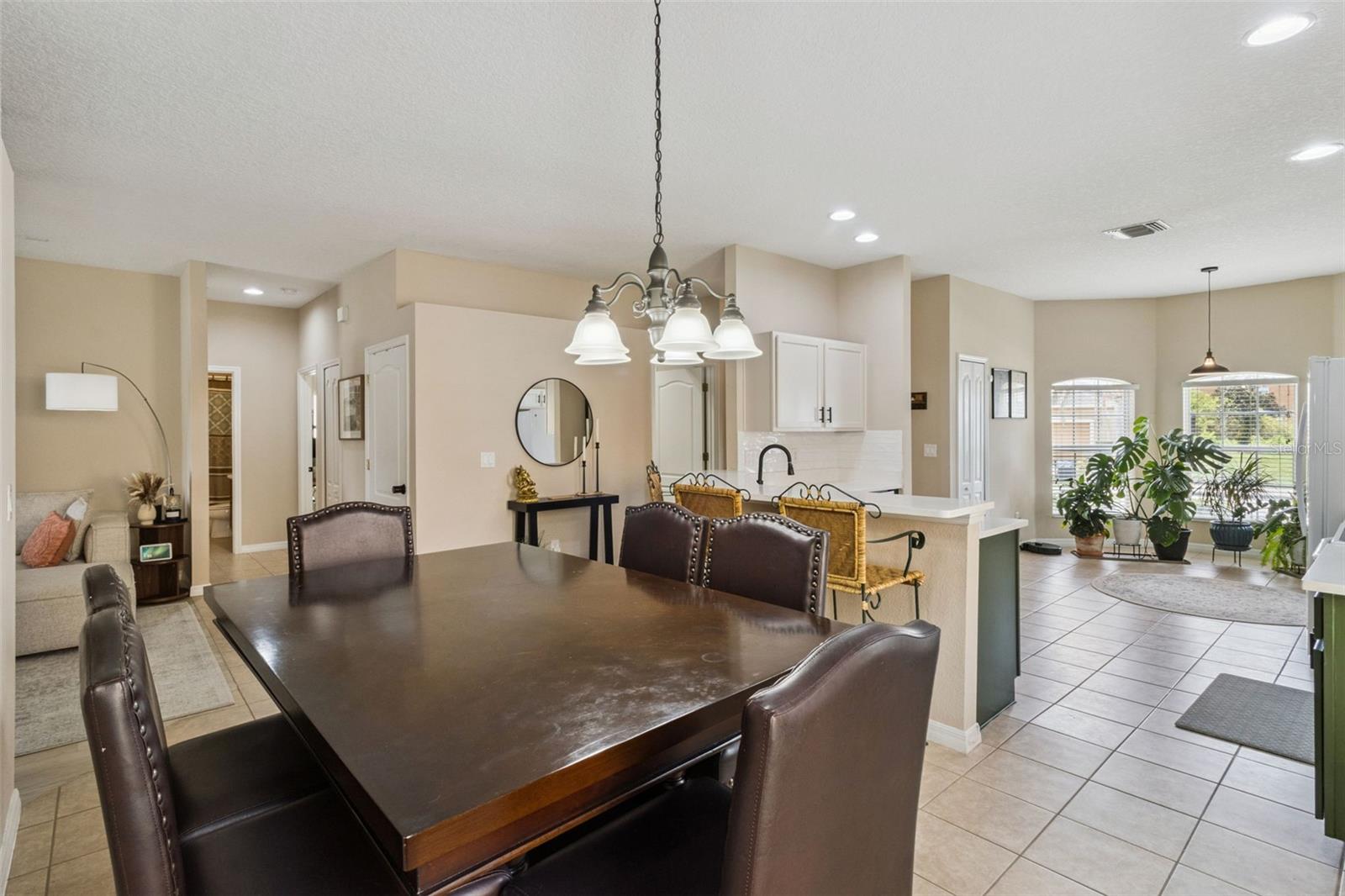 836 SUSSEX DR