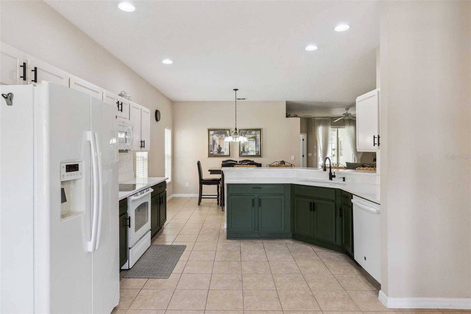 836 SUSSEX DR