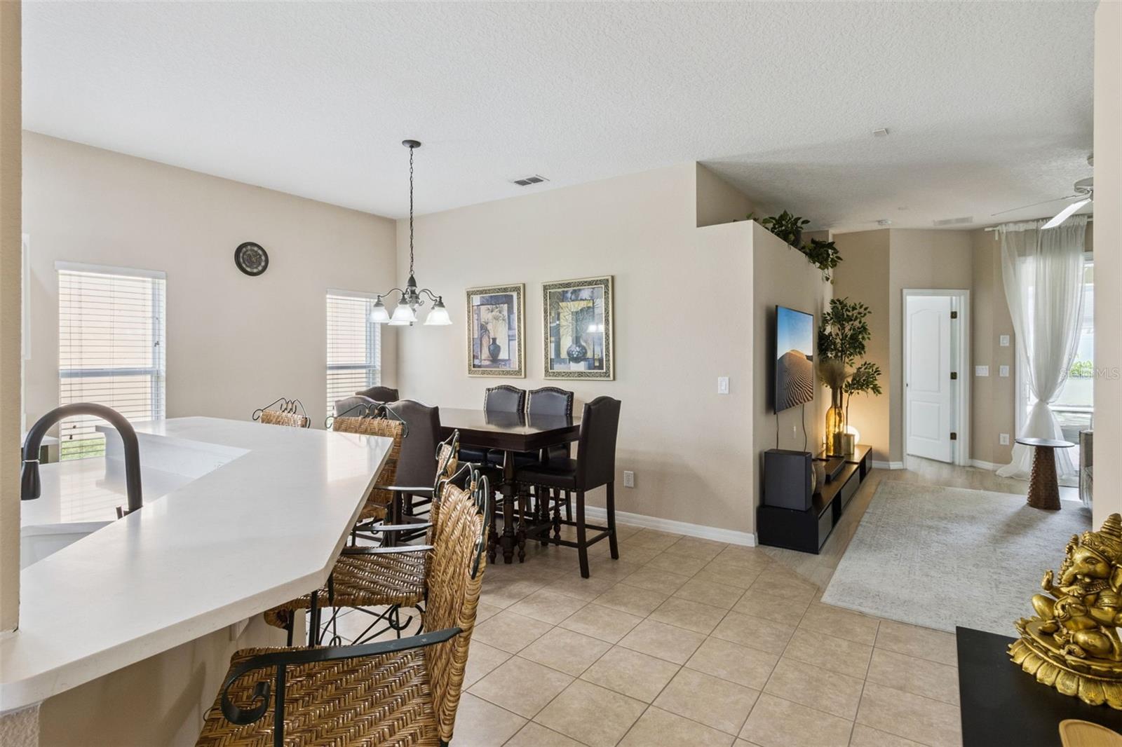 836 SUSSEX DR