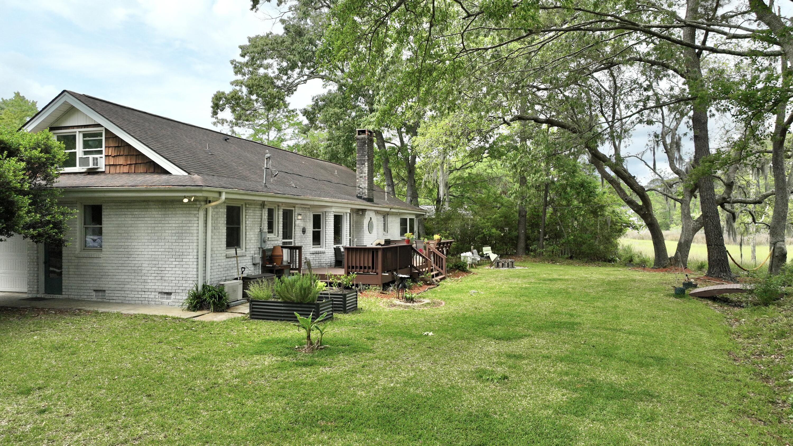 1522 N Pinebark Lane