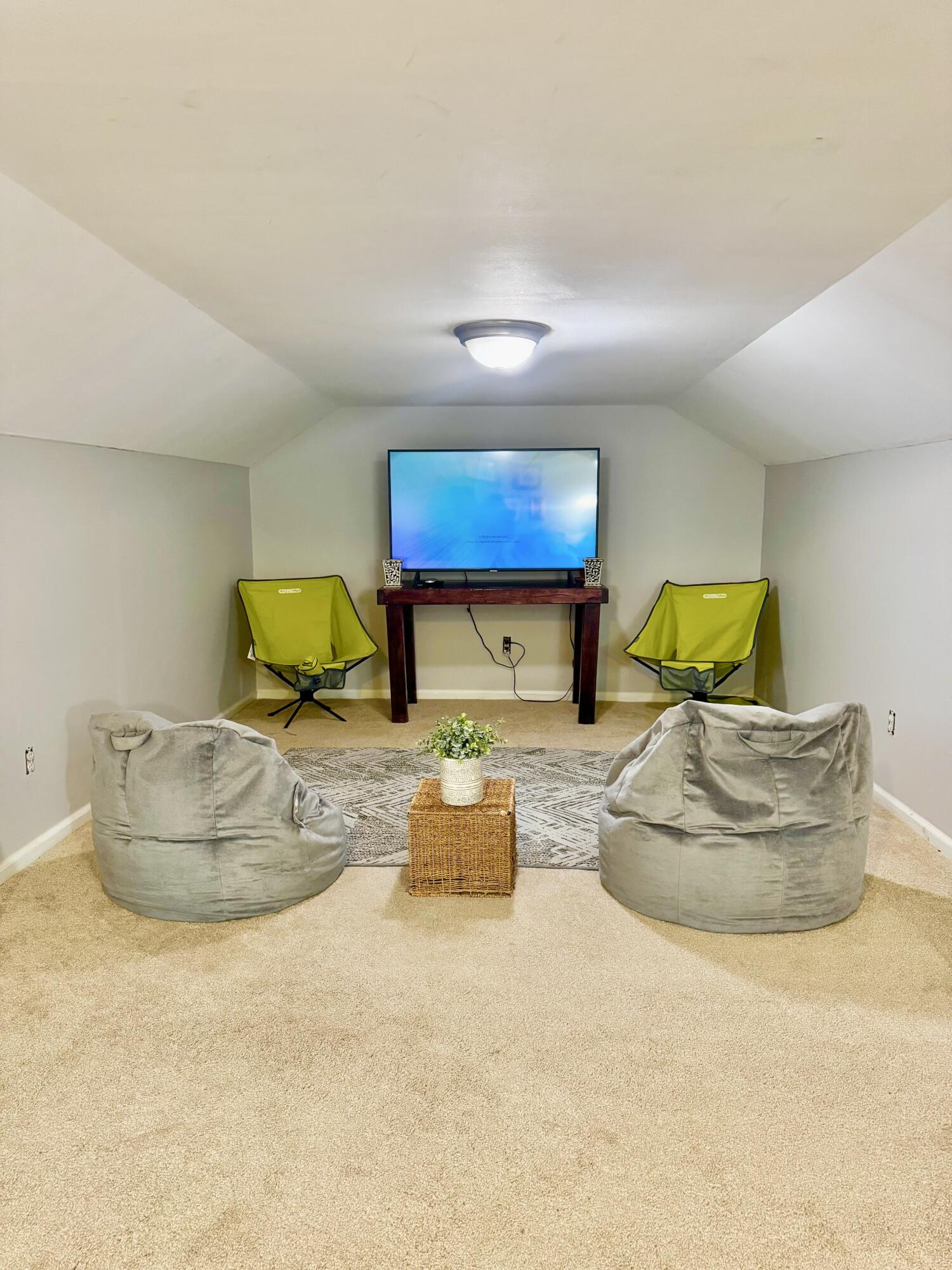 1522 N Pinebark Lane