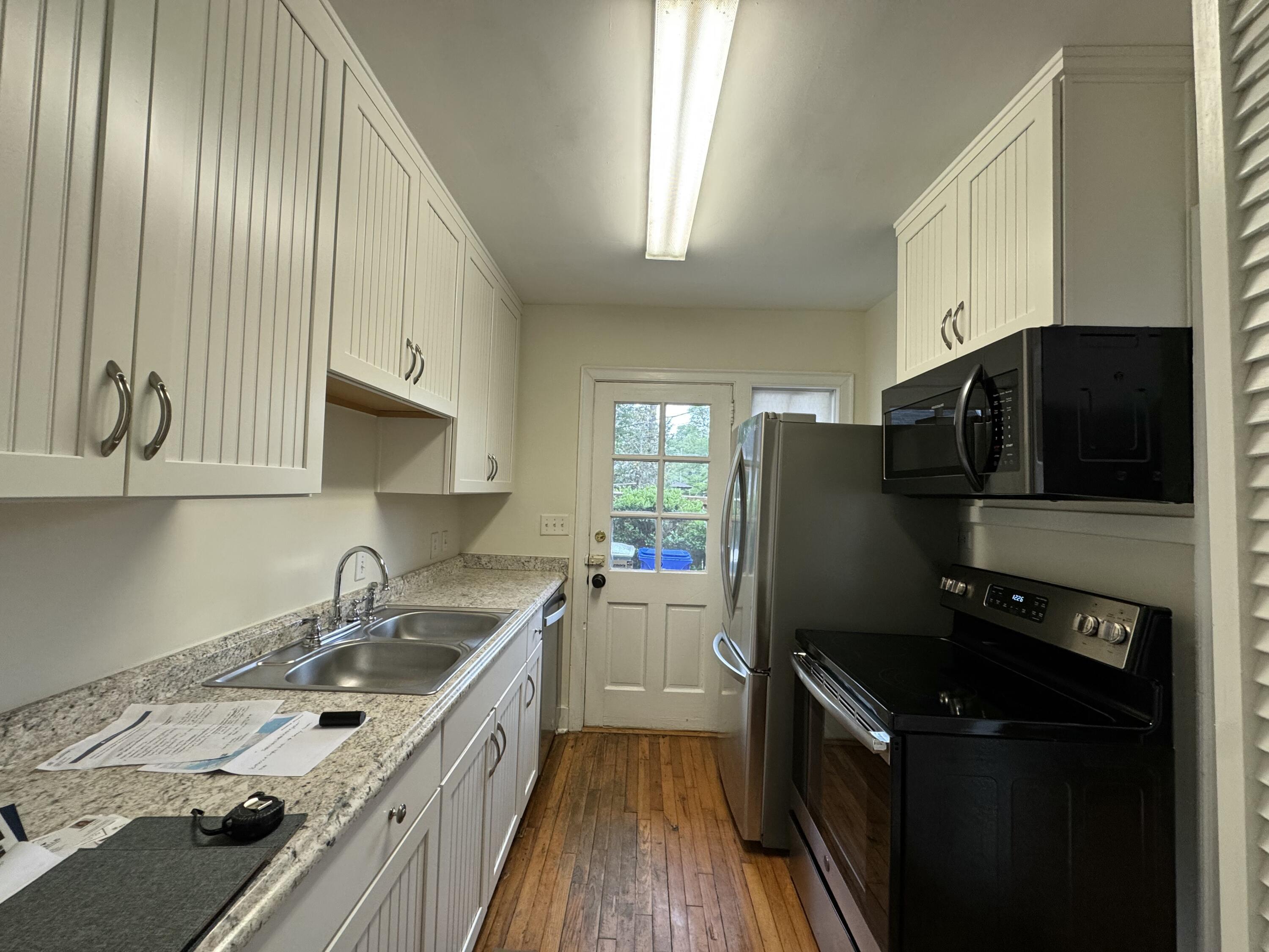 1 Colleton Dr Drive