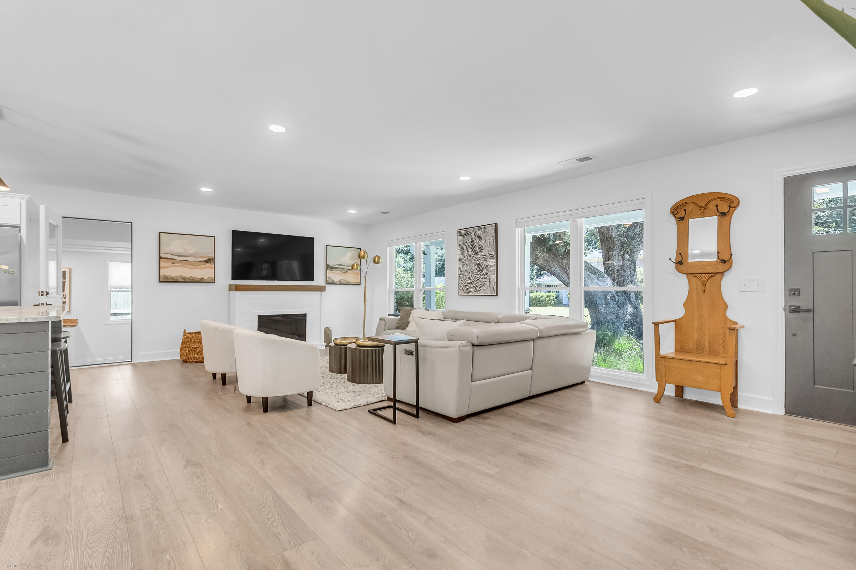 1079 Kentwood Circle