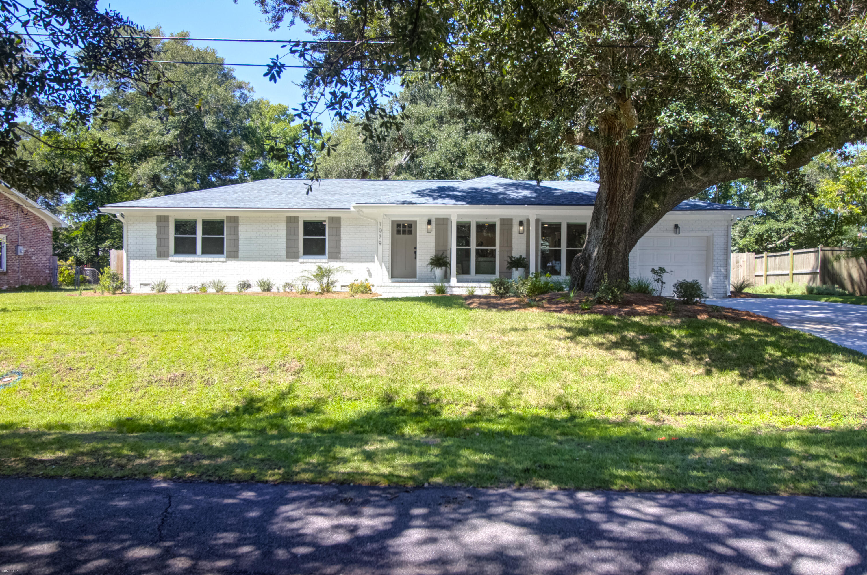 1079 Kentwood Circle