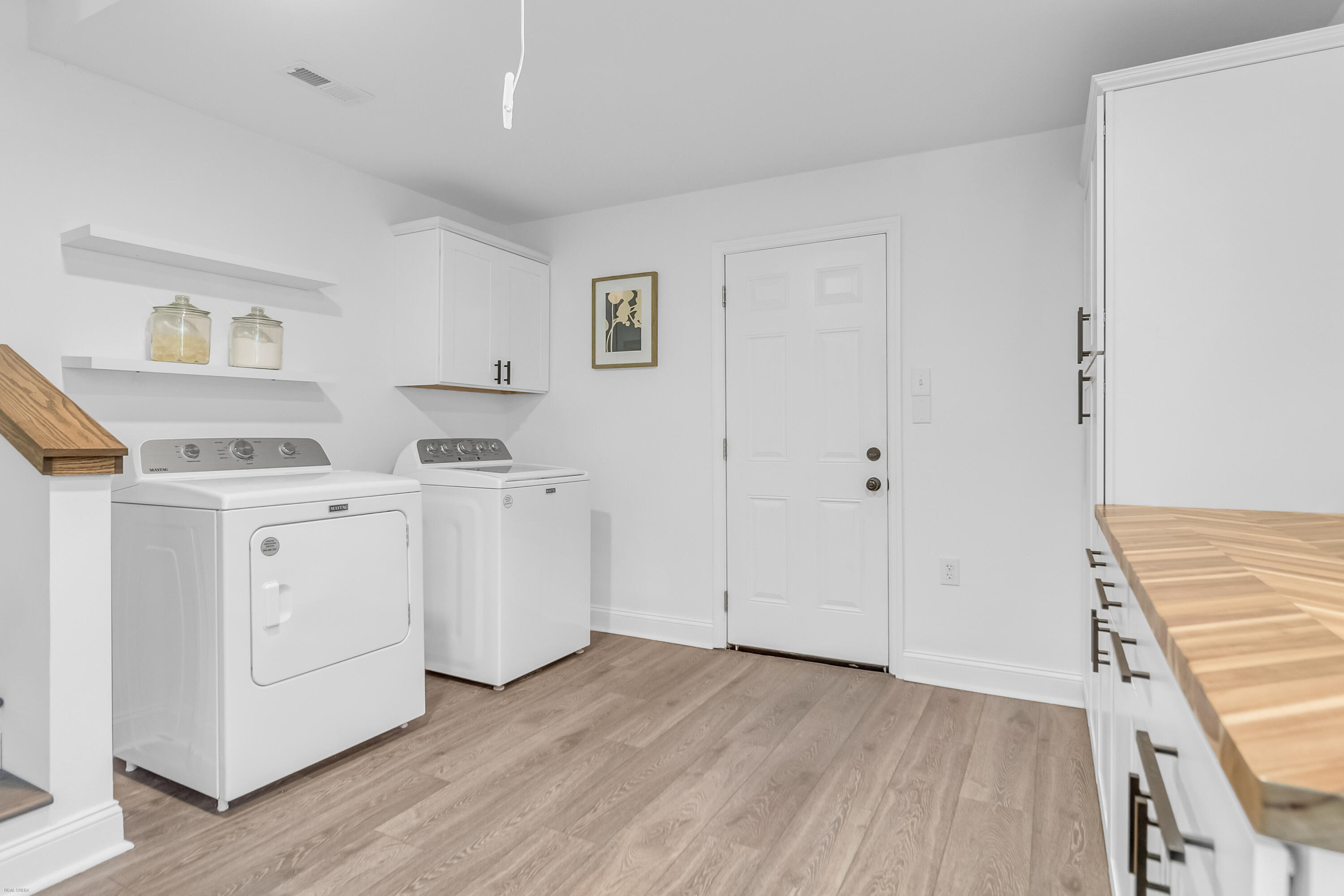 1079 Kentwood Circle