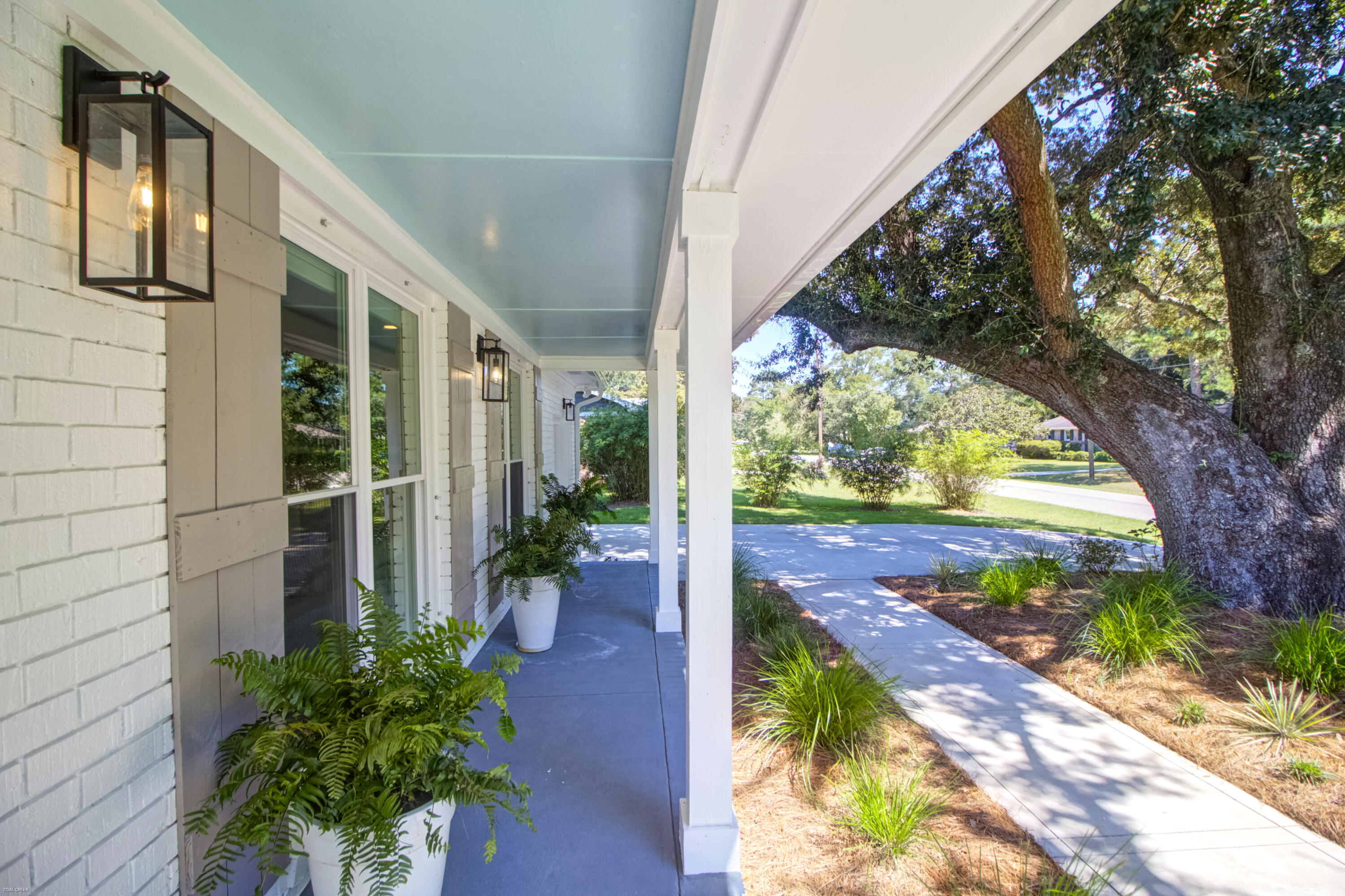 1079 Kentwood Circle