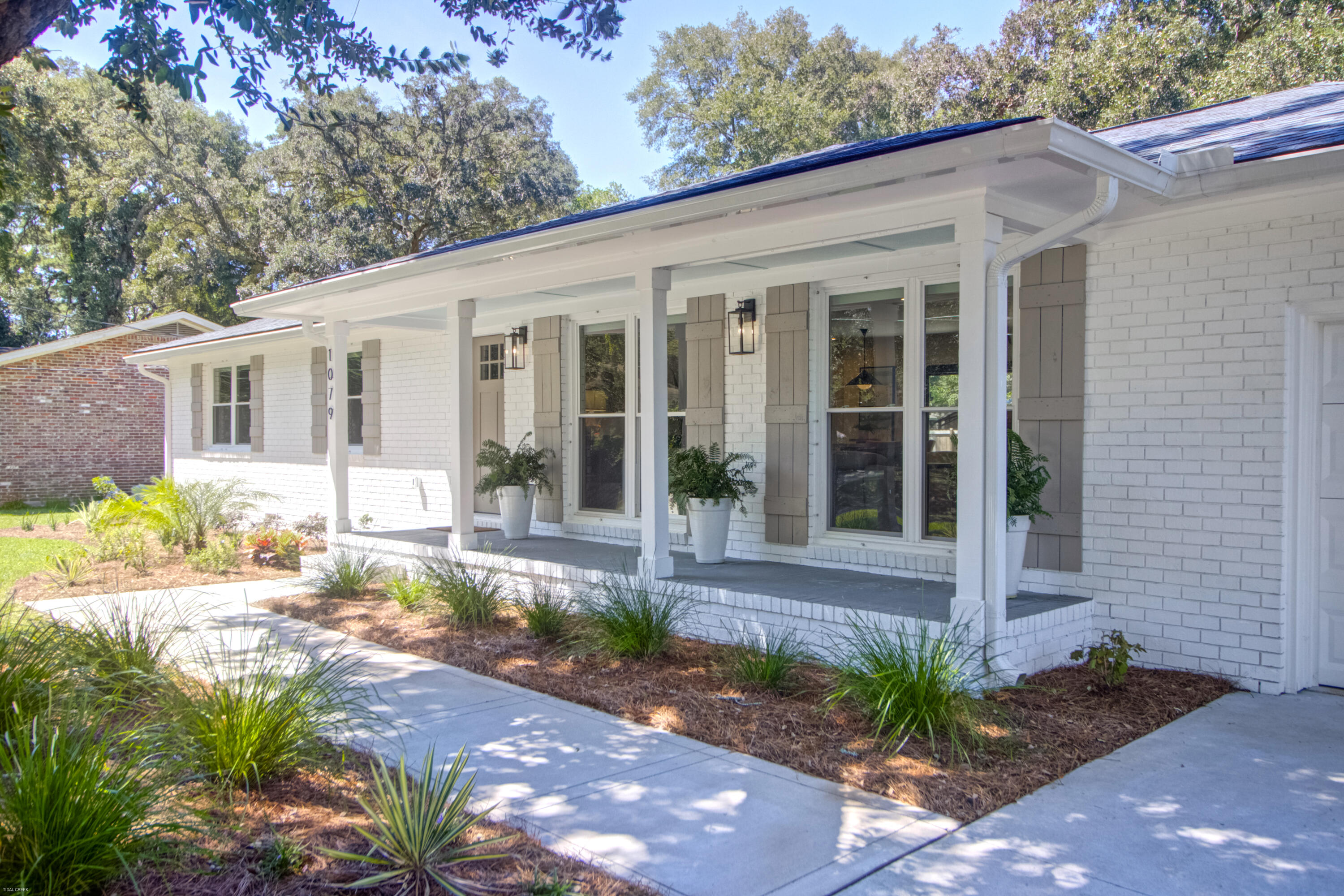 1079 Kentwood Circle