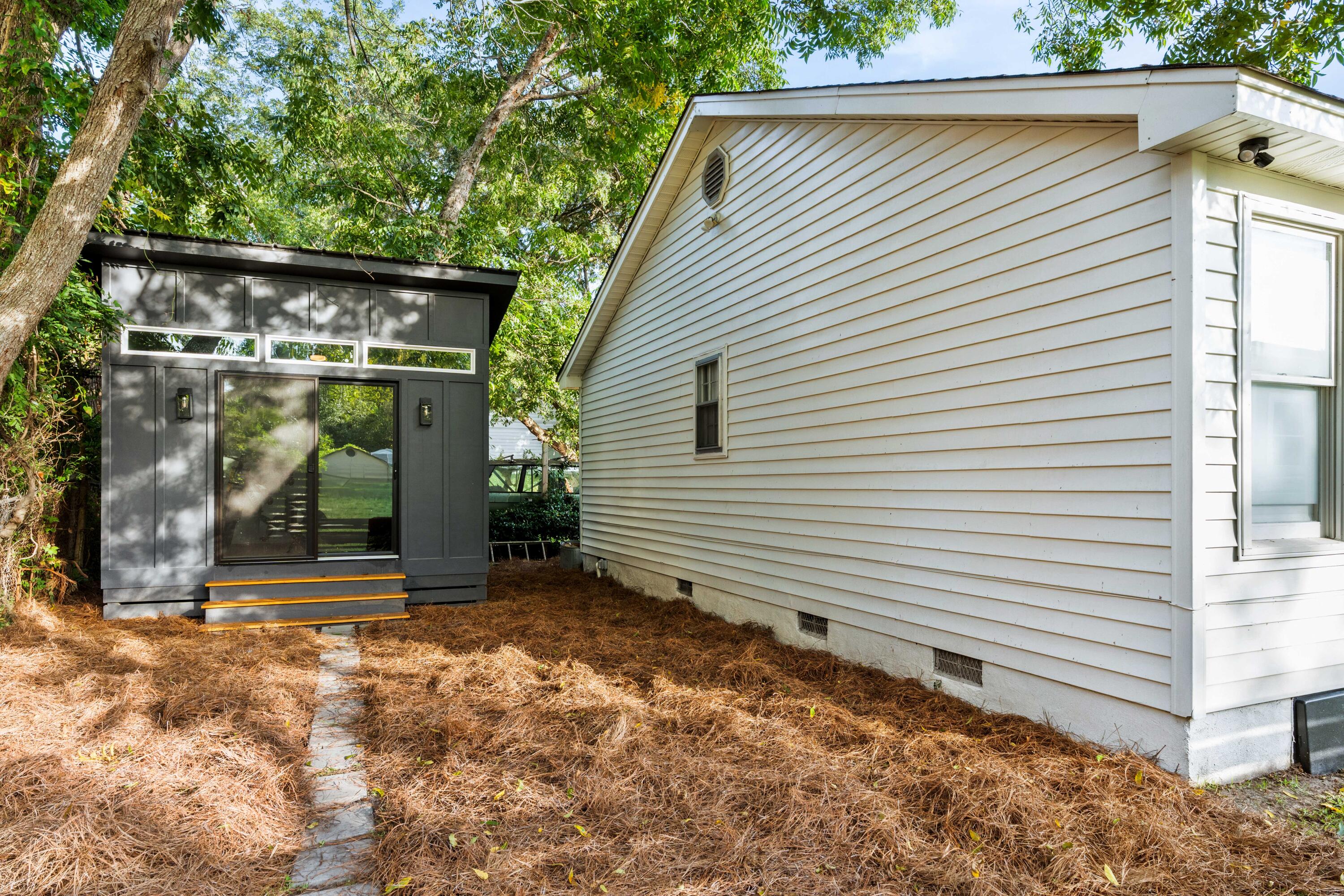 242 W Poplar Street, Charleston