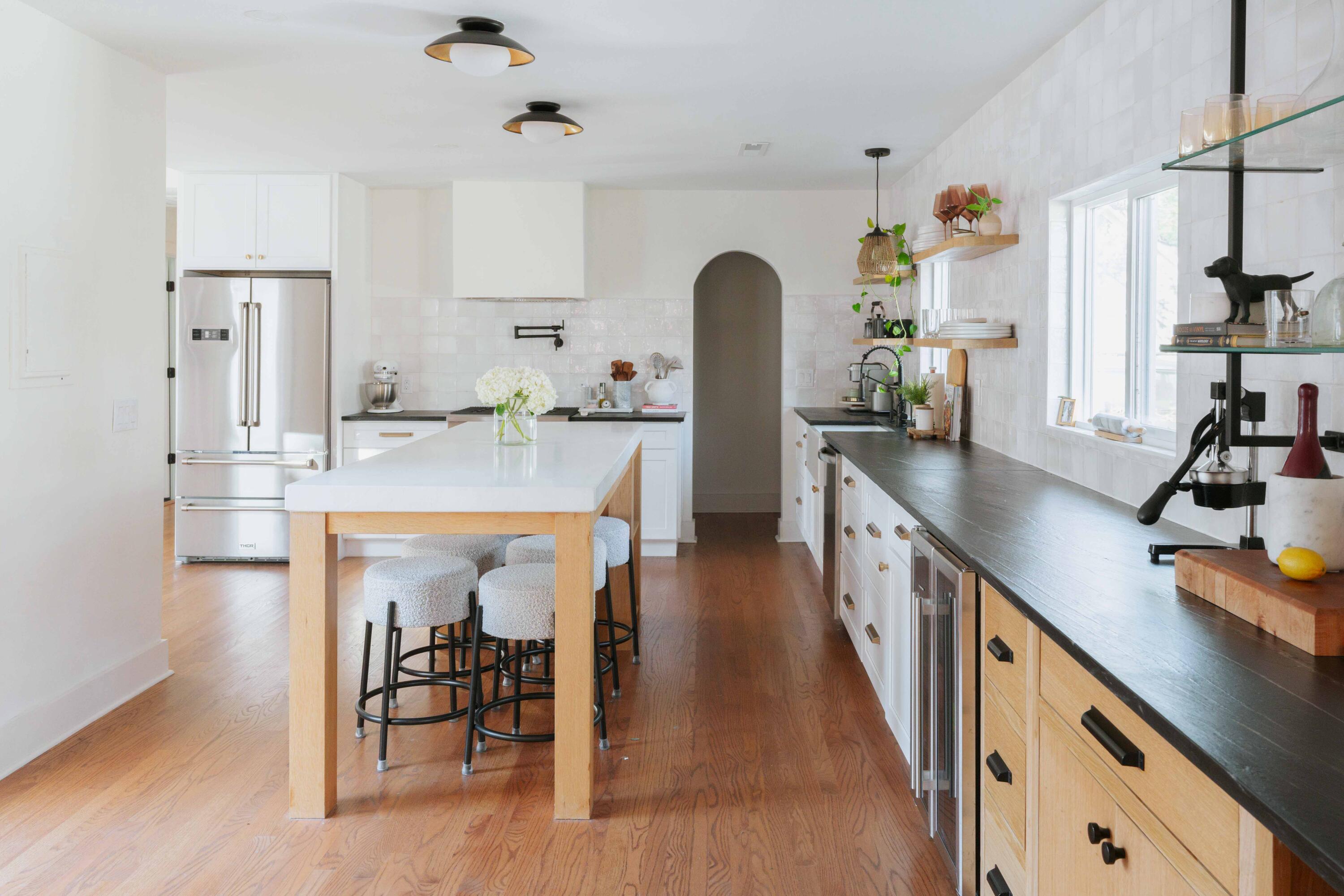 242 W Poplar Street, Charleston