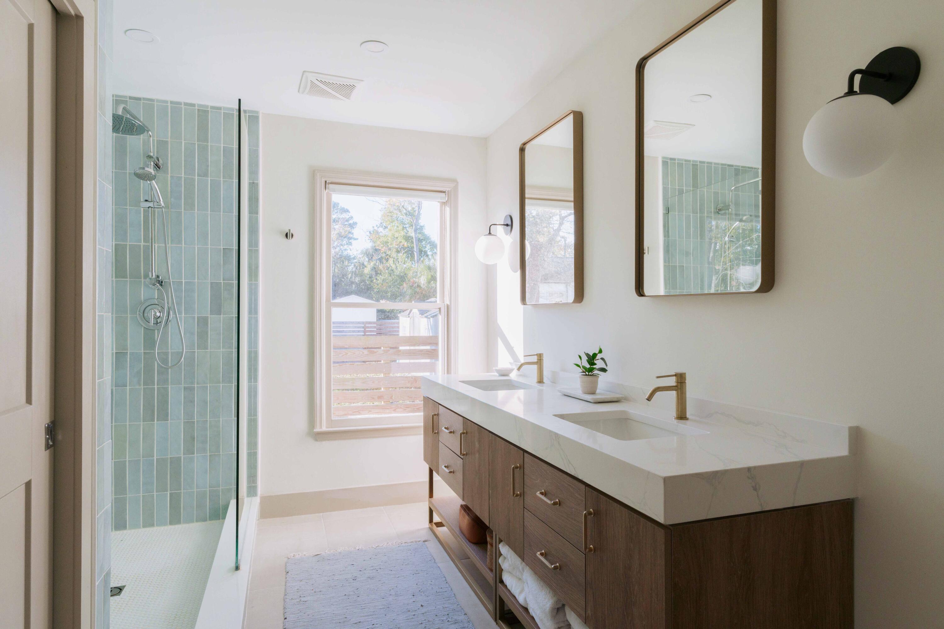 242 W Poplar Street, Charleston