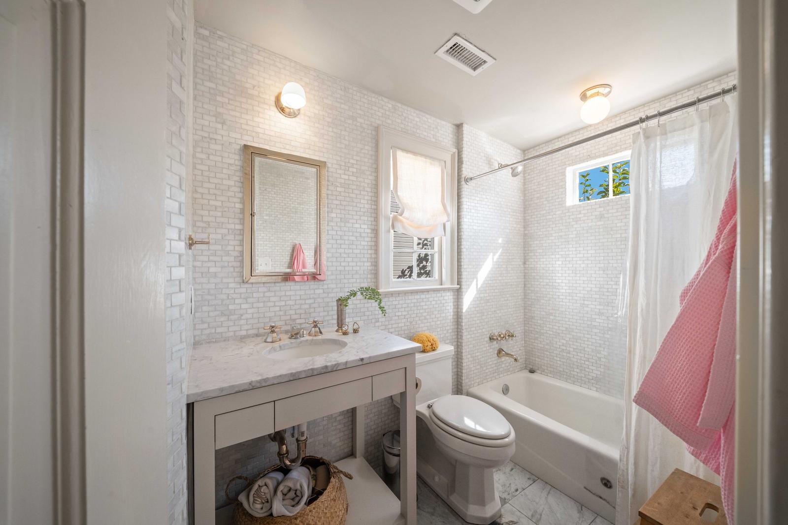 11 Saint Michaels Alley, Charleston