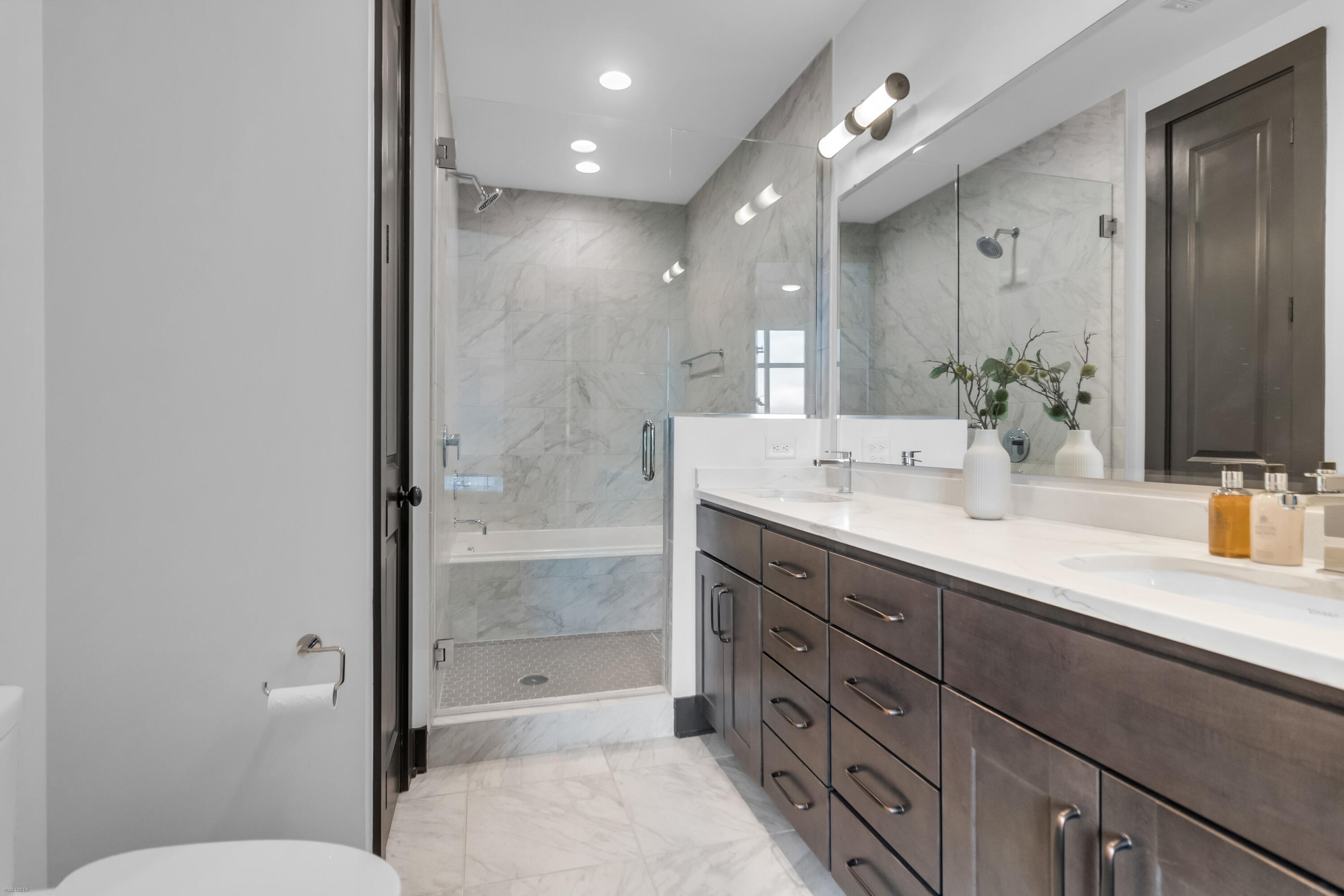 5 Gadsdenboro Street # 501